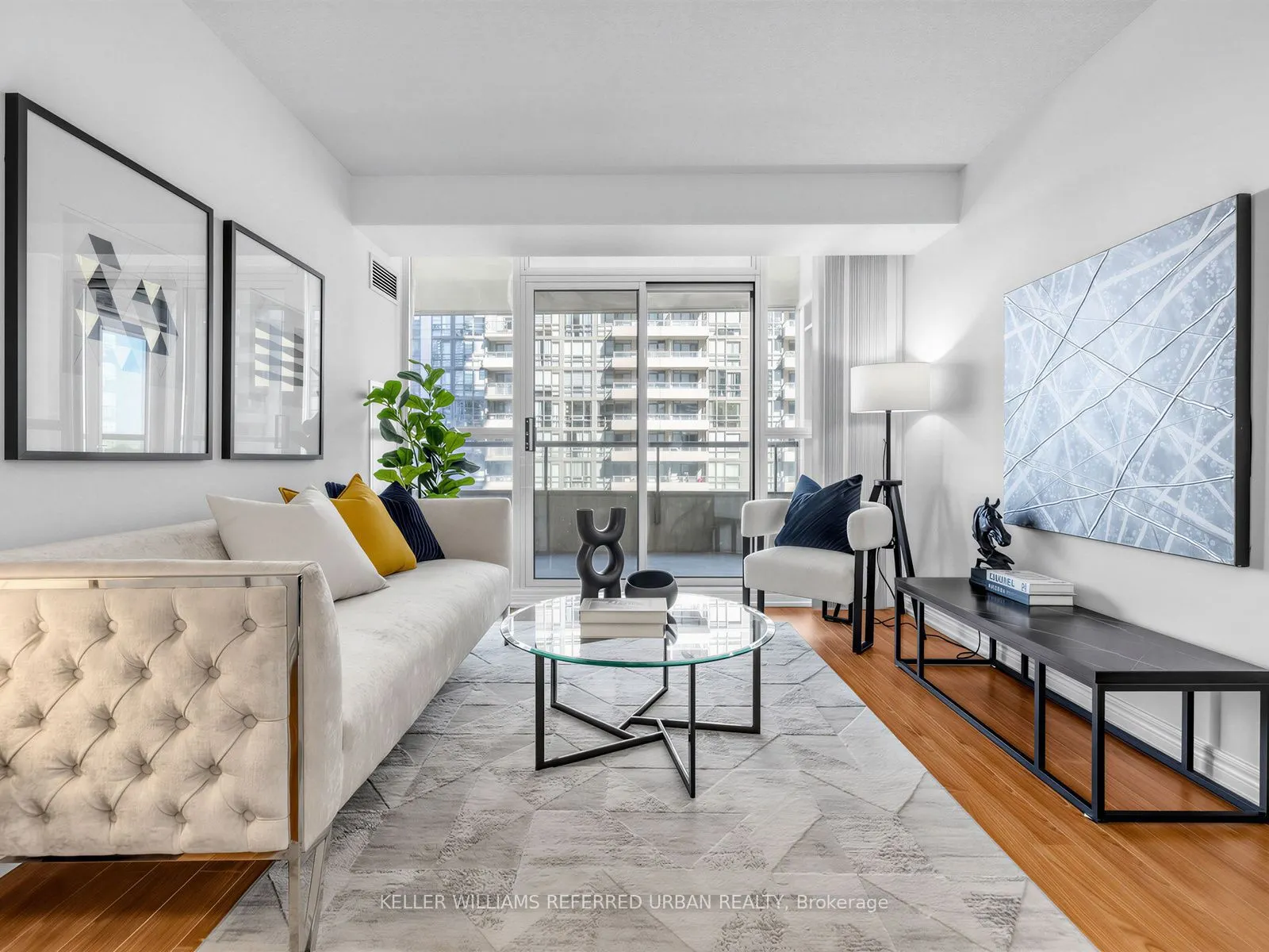 23 Hollywood Avenue #1807