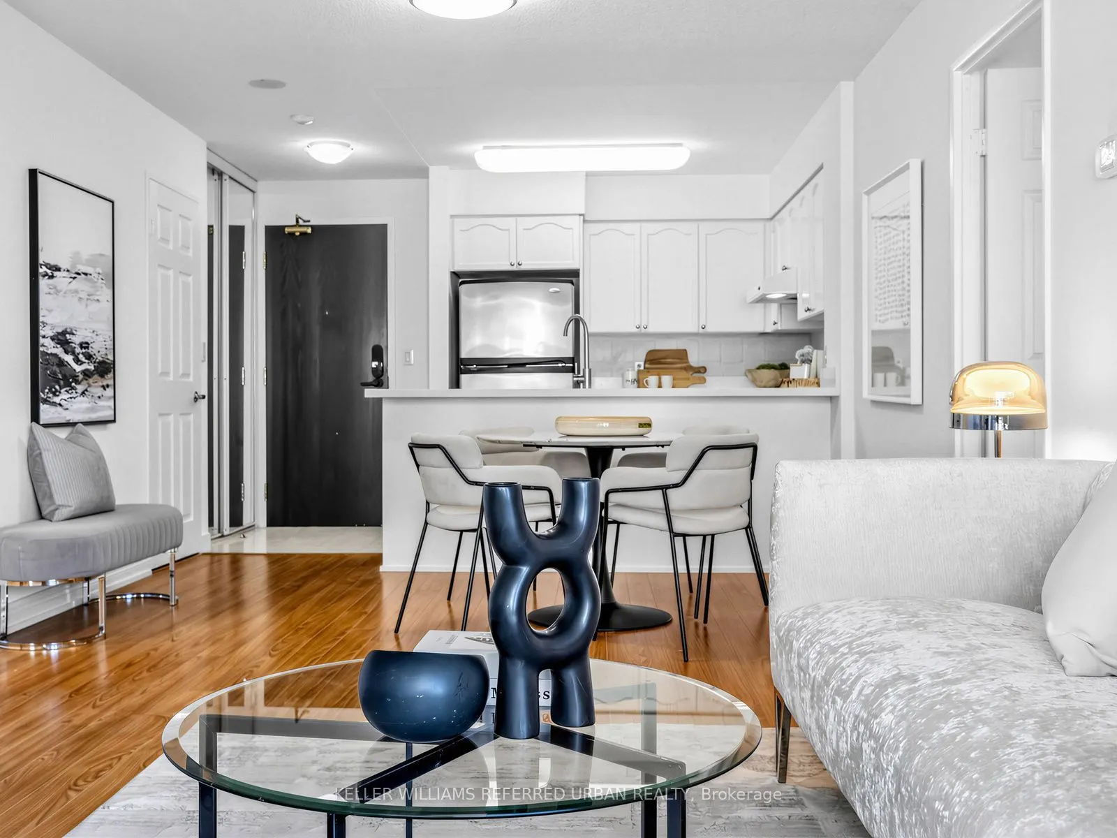 23 Hollywood Avenue #1807