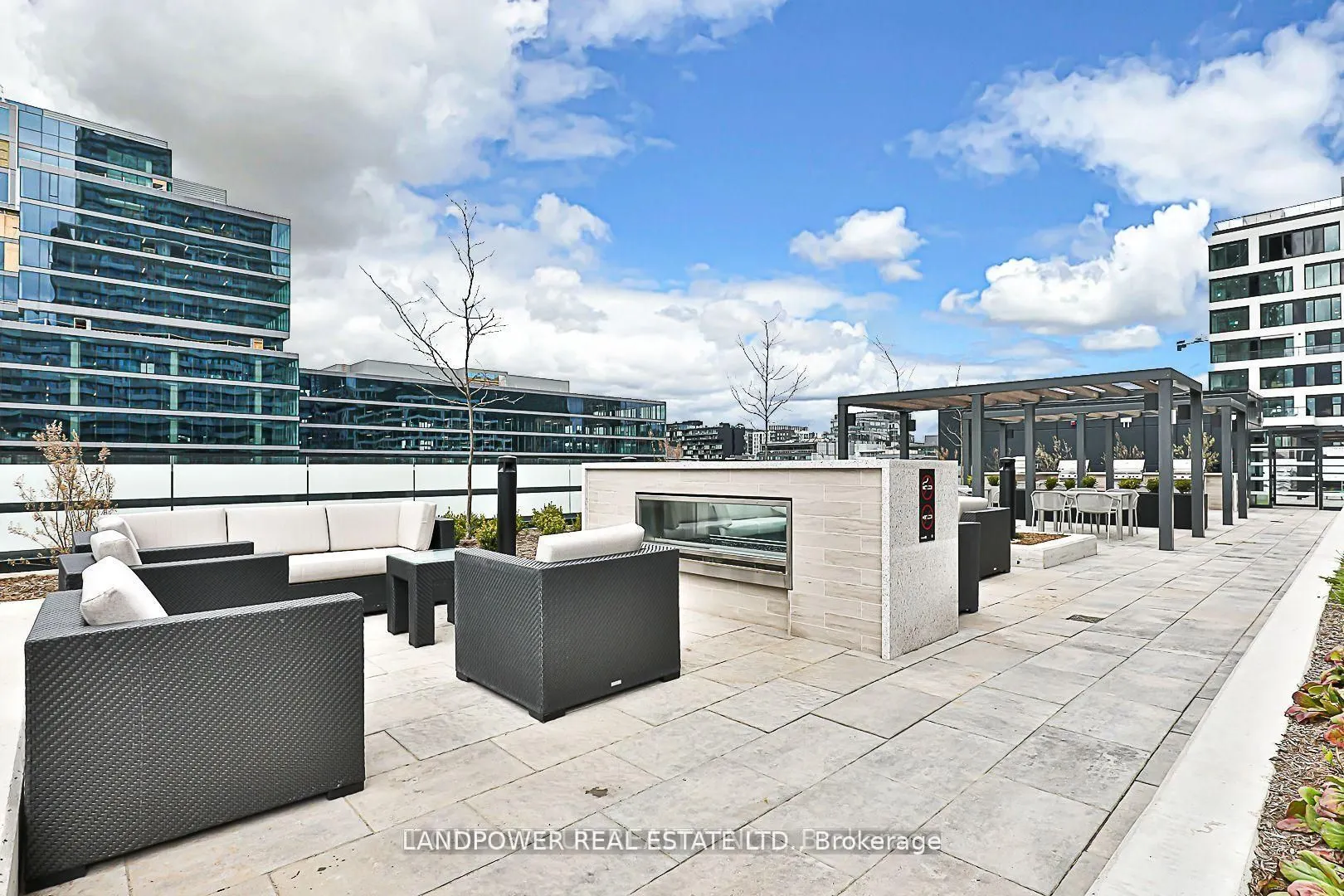 480 Front Street W #1303
