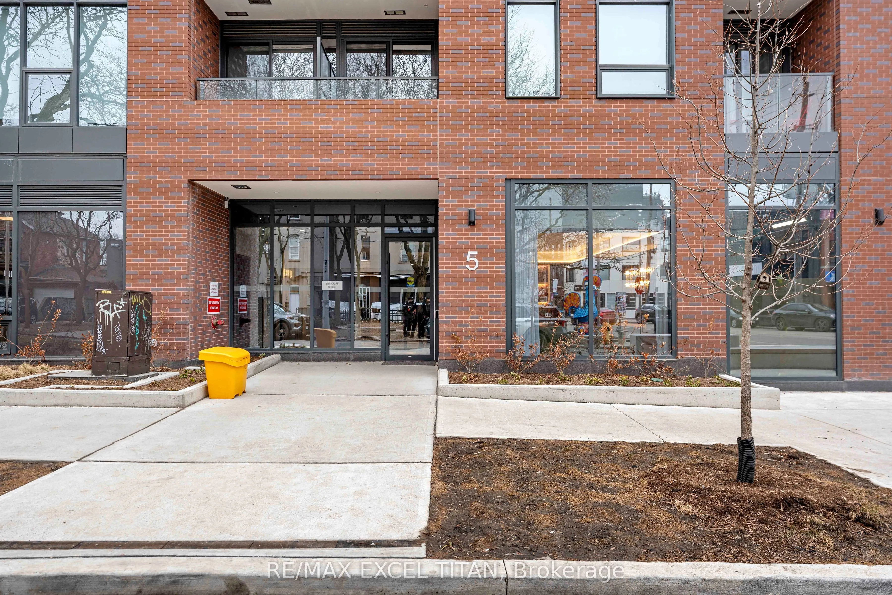 5 Lakeview Avenue #611