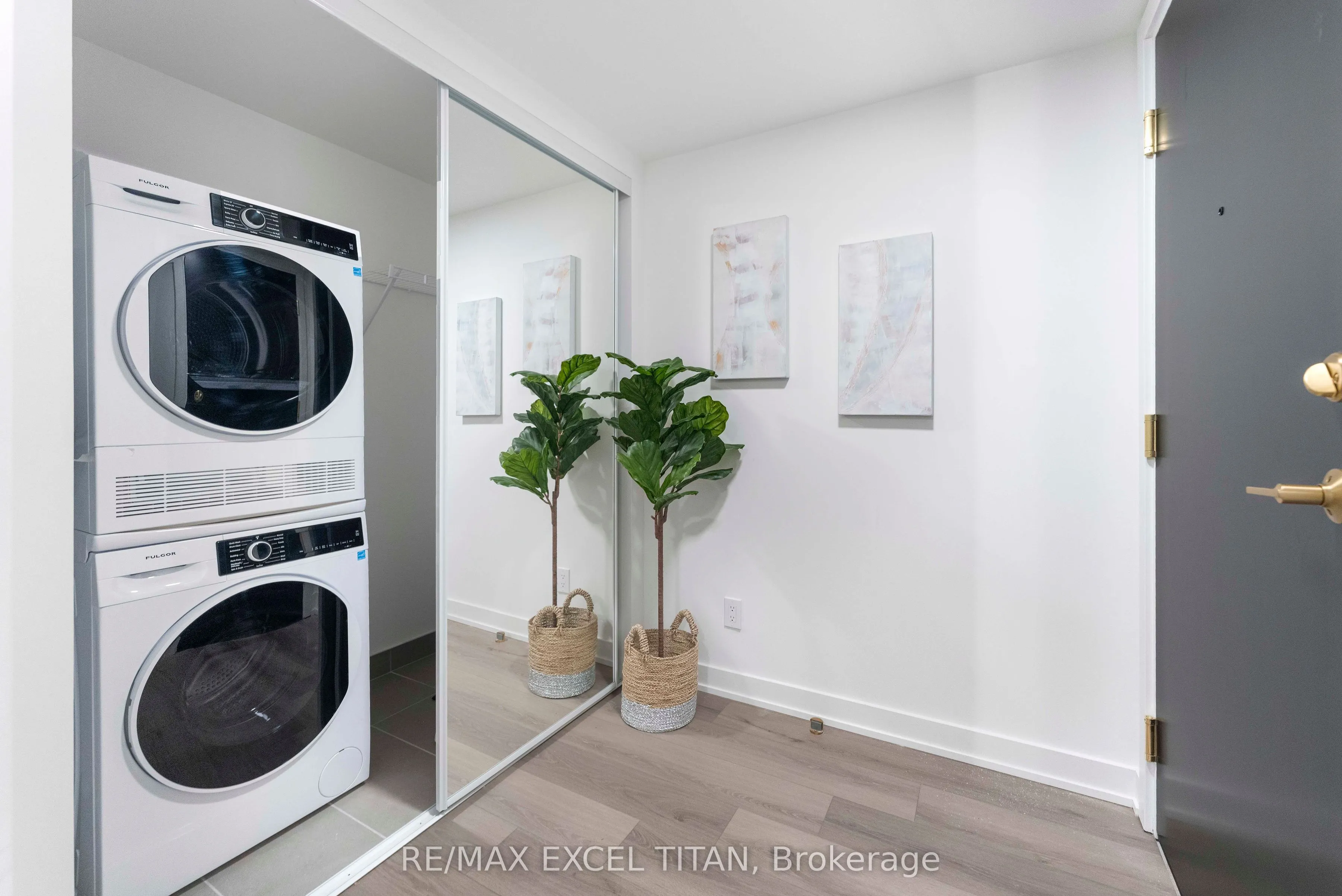 5 Lakeview Avenue #611