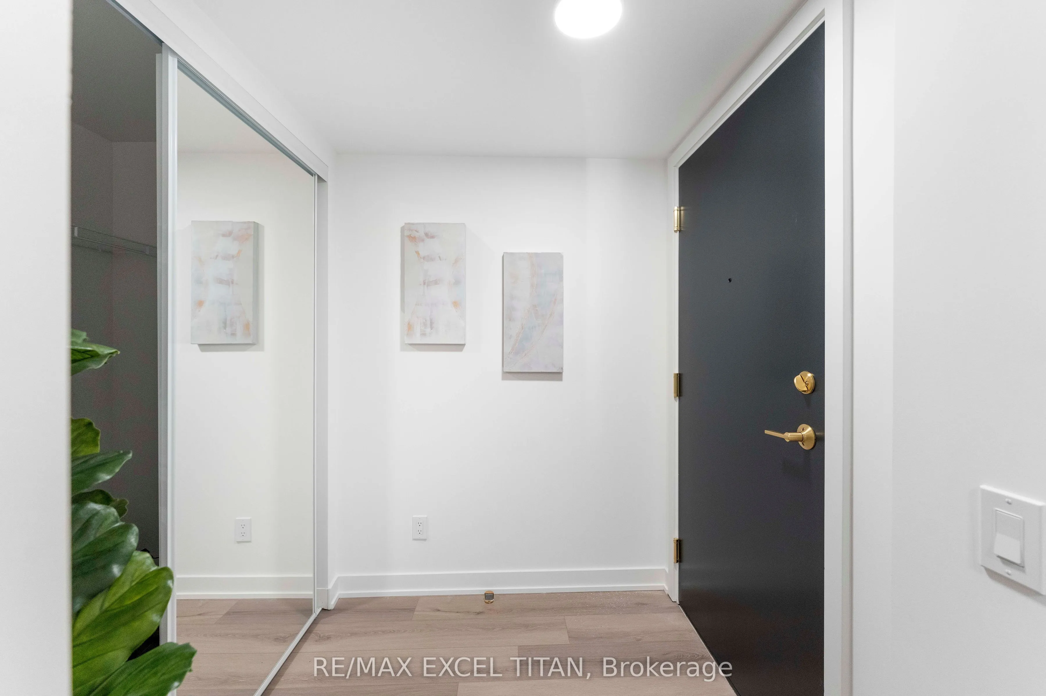 5 Lakeview Avenue #611