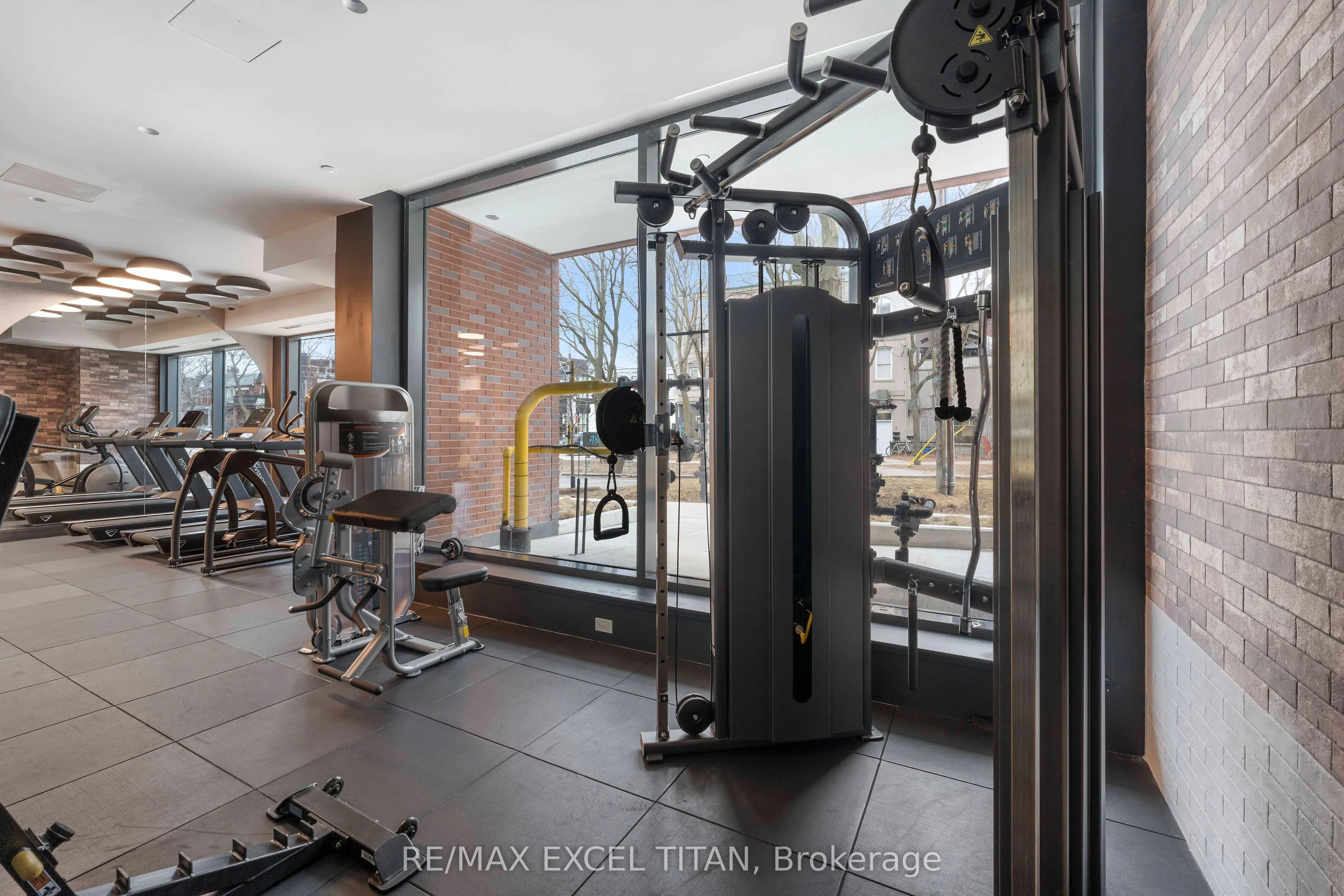 5 Lakeview Avenue #611