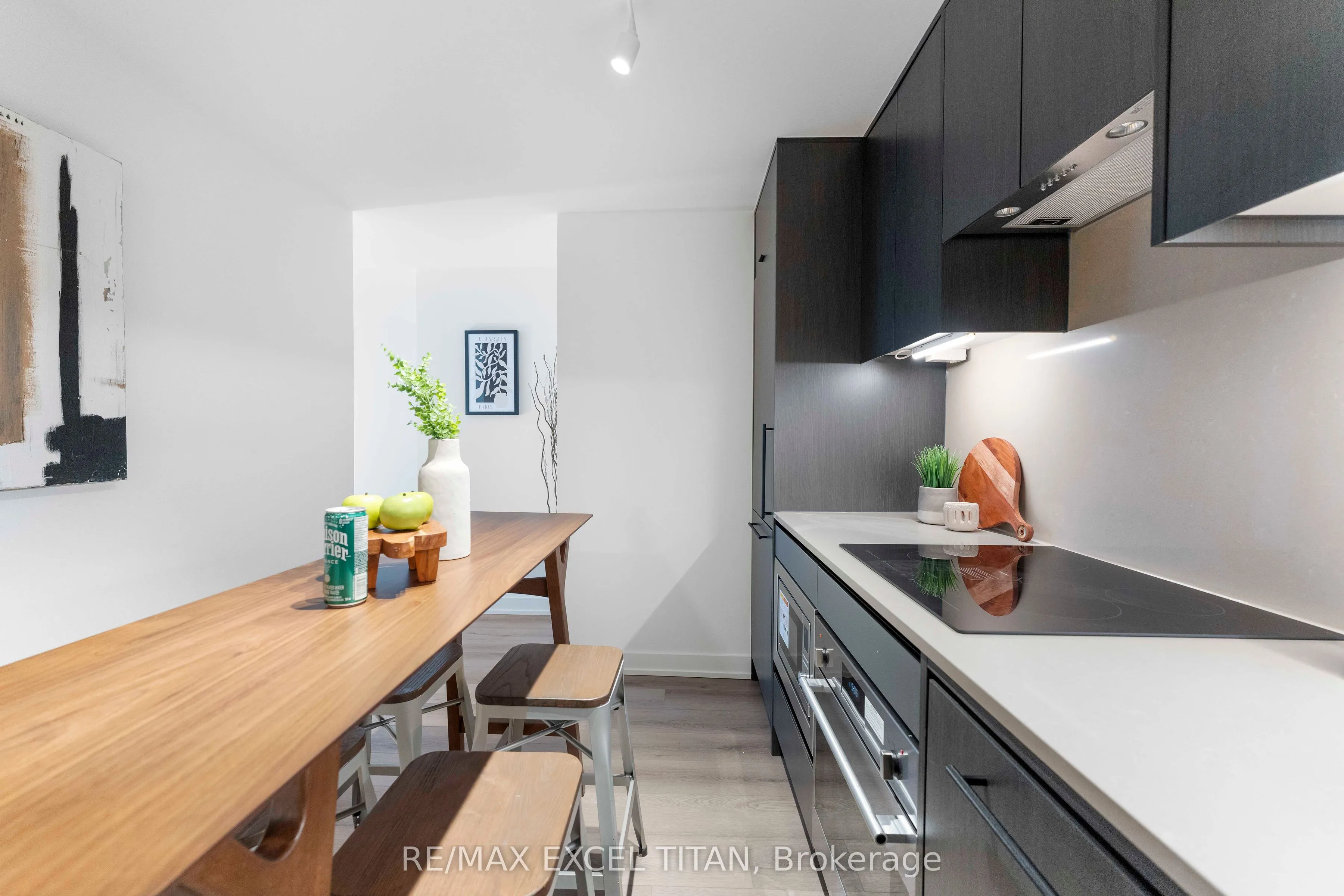 5 Lakeview Avenue #611