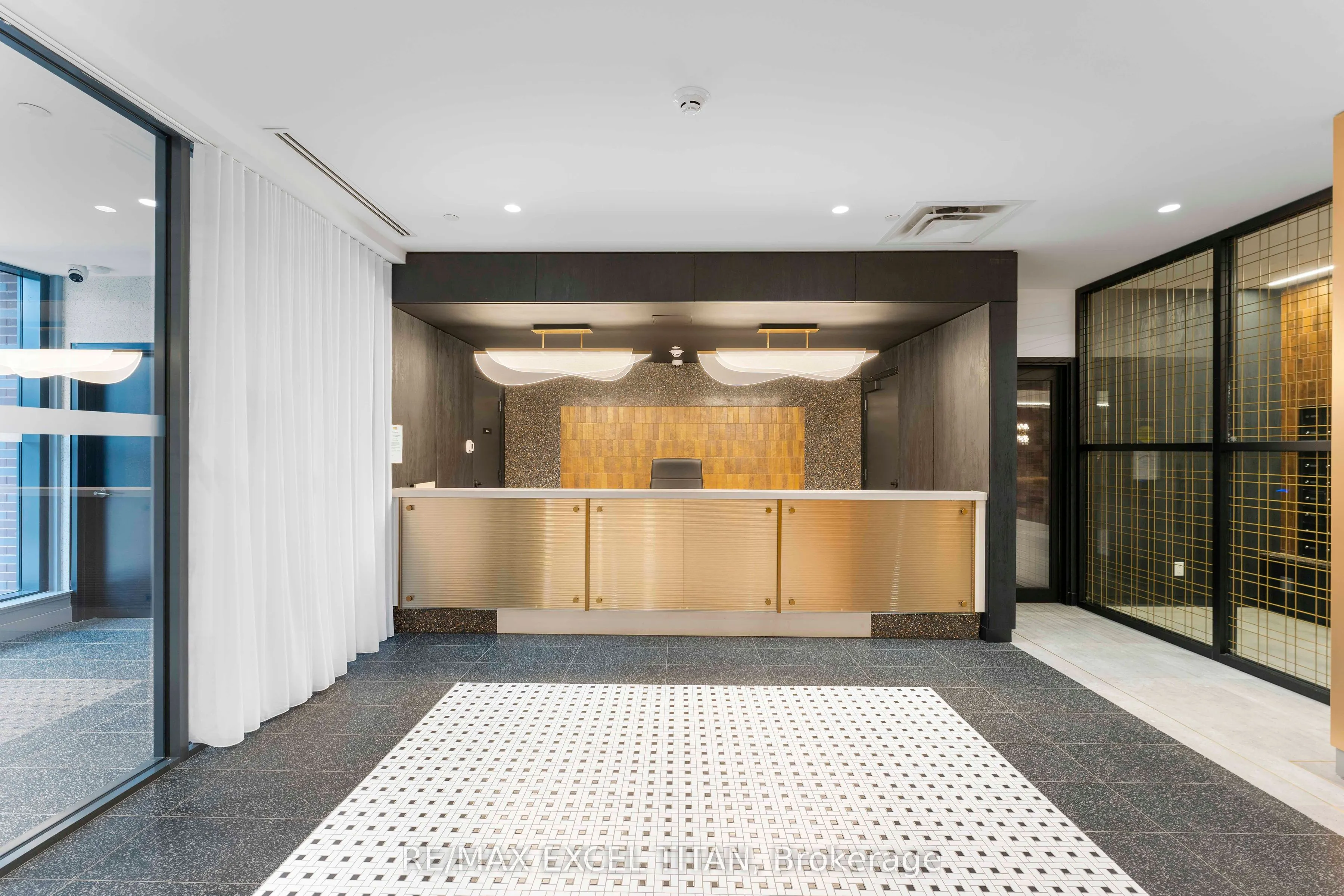 5 Lakeview Avenue #611