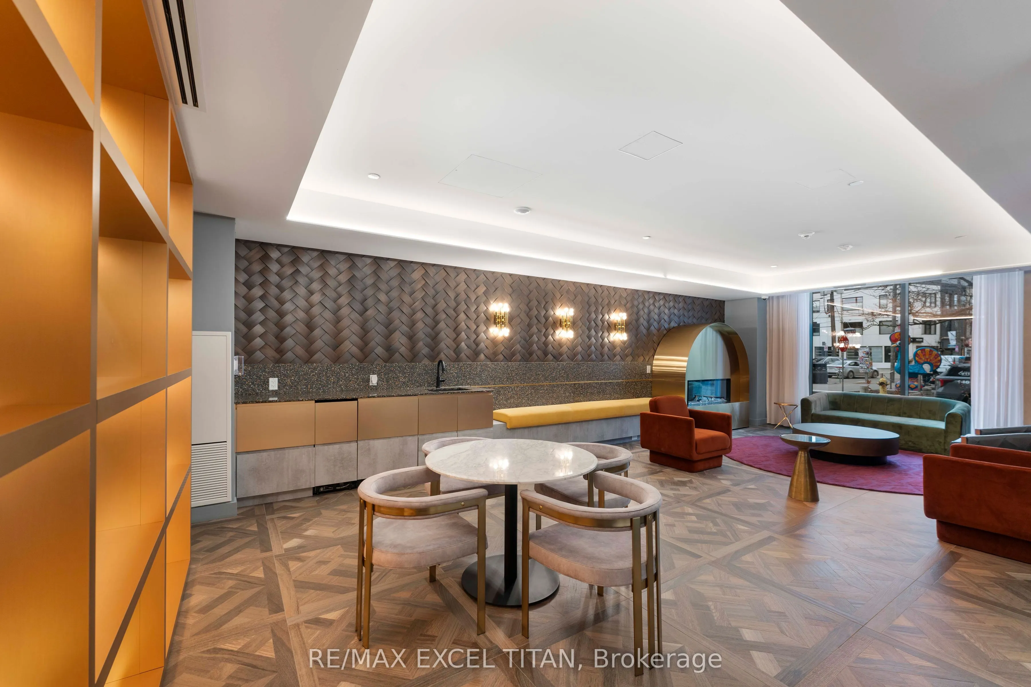 5 Lakeview Avenue #611