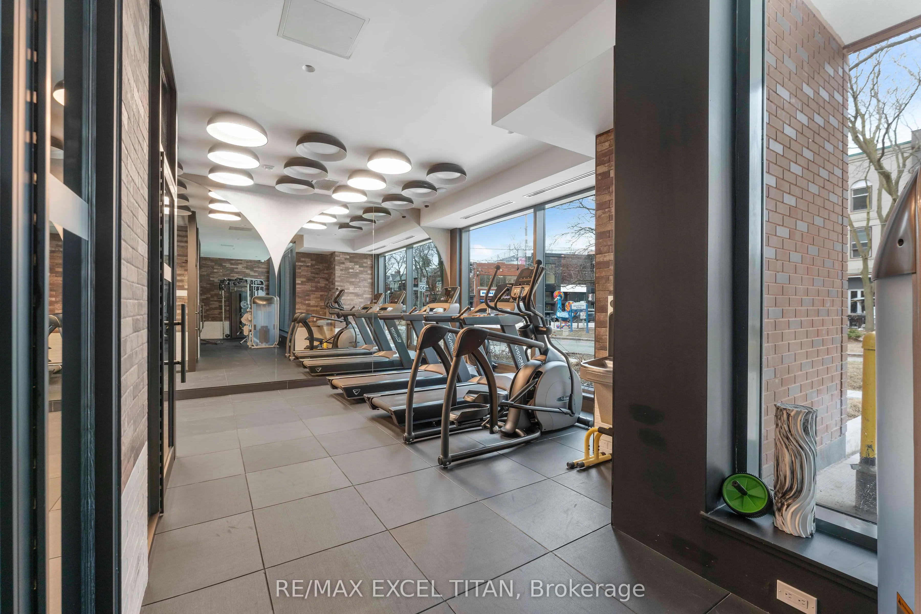 5 Lakeview Avenue #611