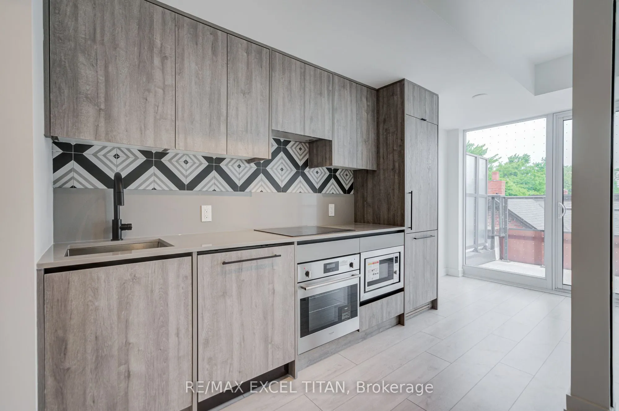 5 Lakeview Avenue #416