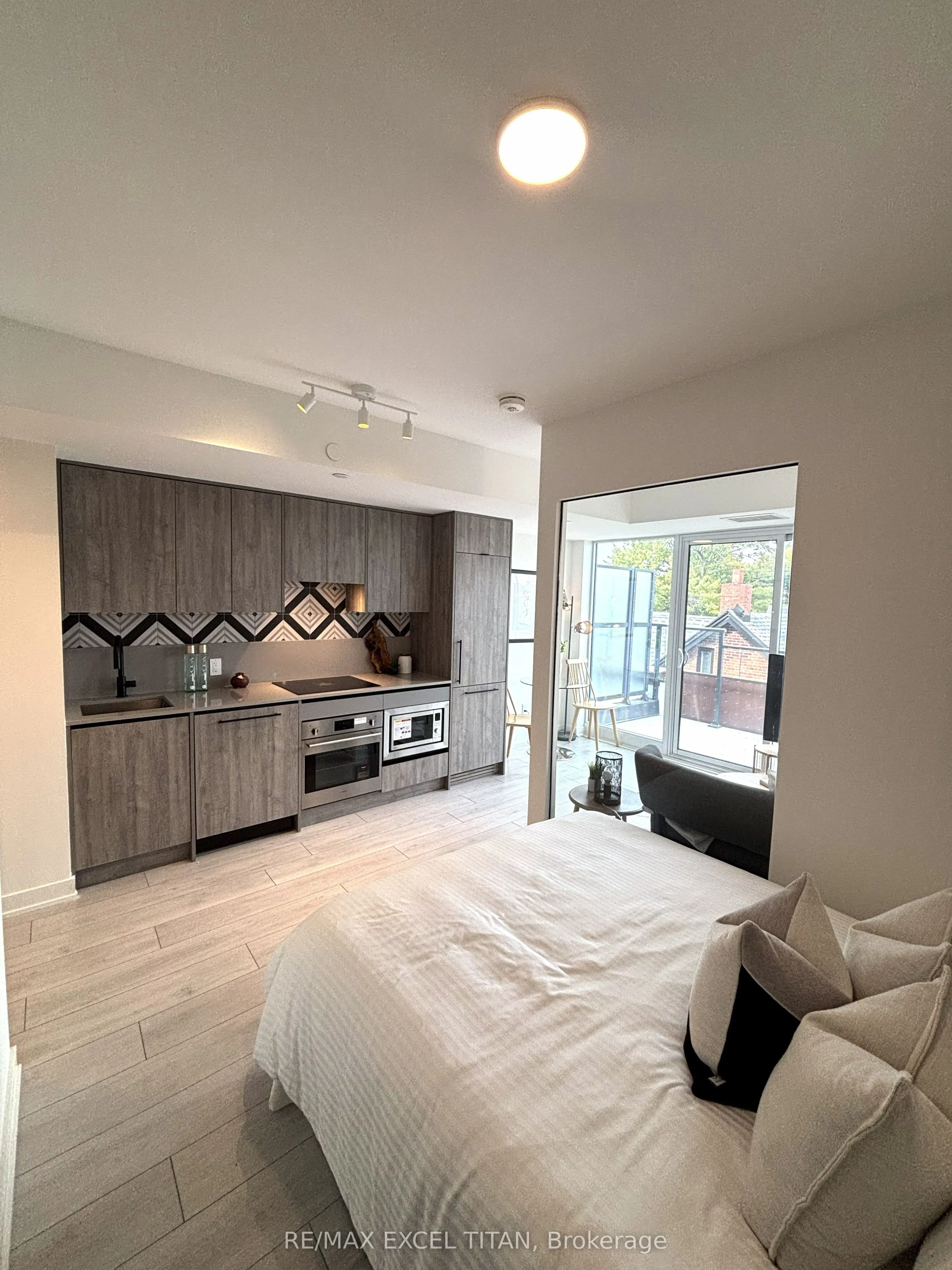 5 Lakeview Avenue #416