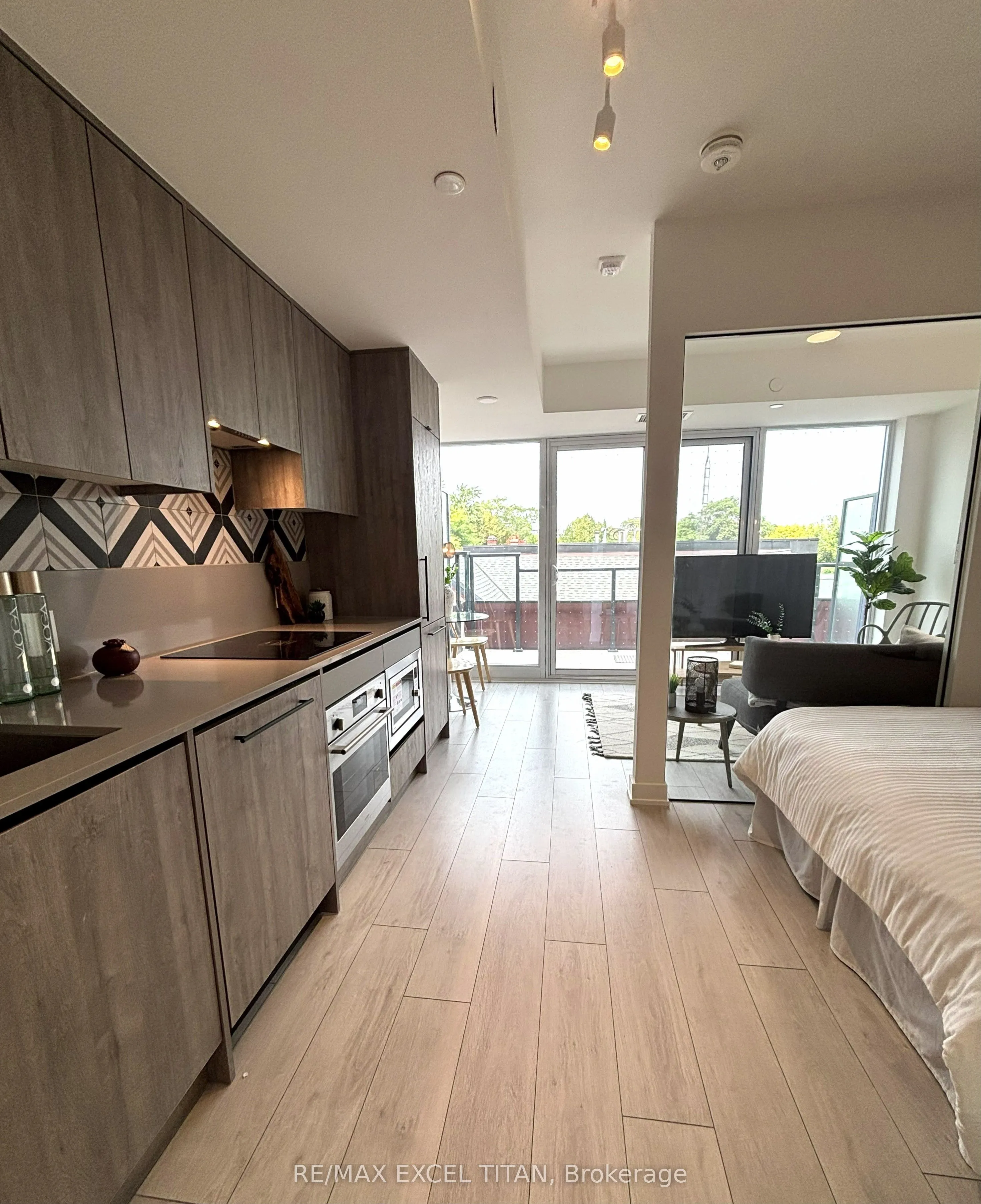 5 Lakeview Avenue #416
