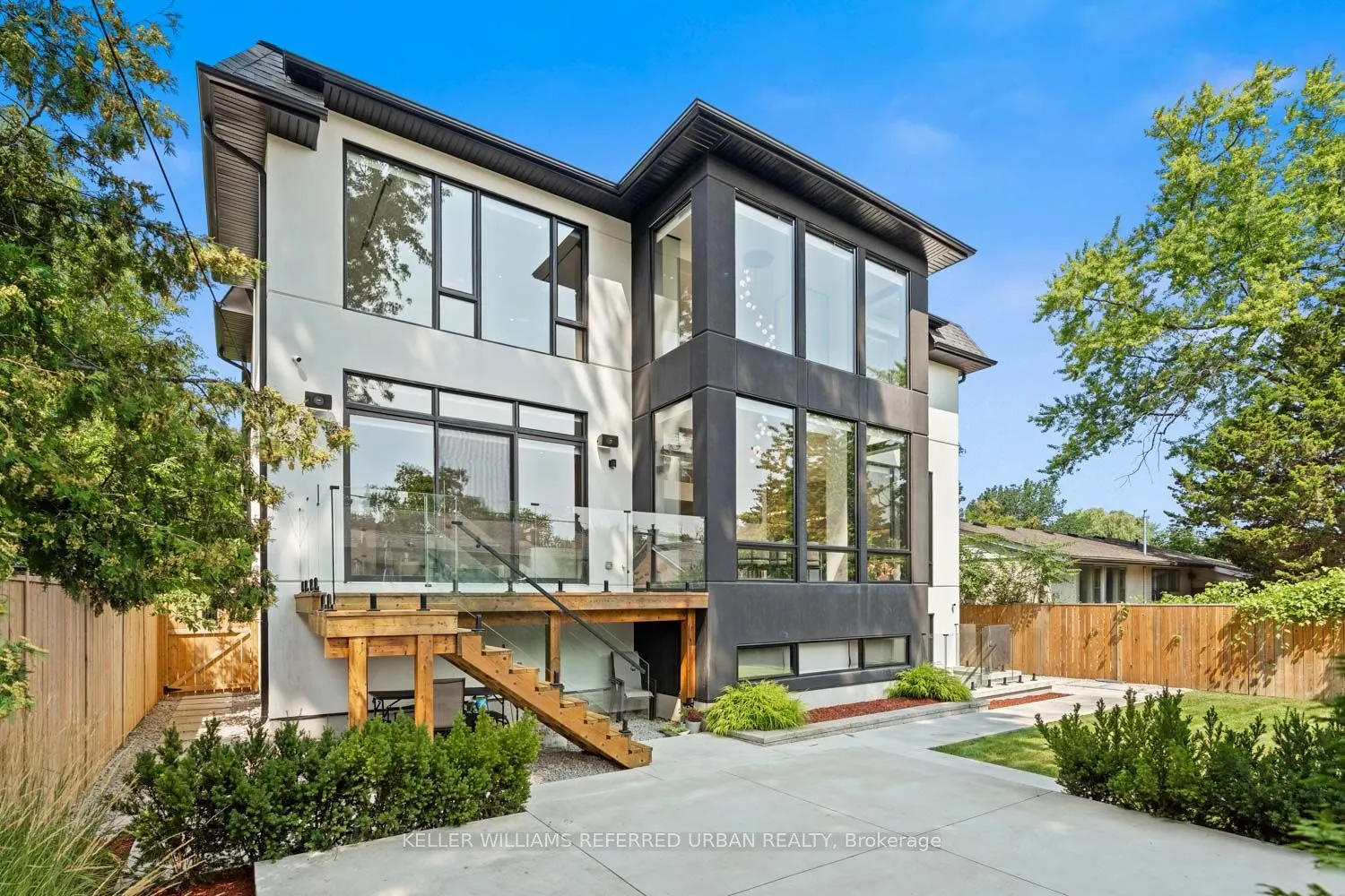 27 Berkinshaw Crescent