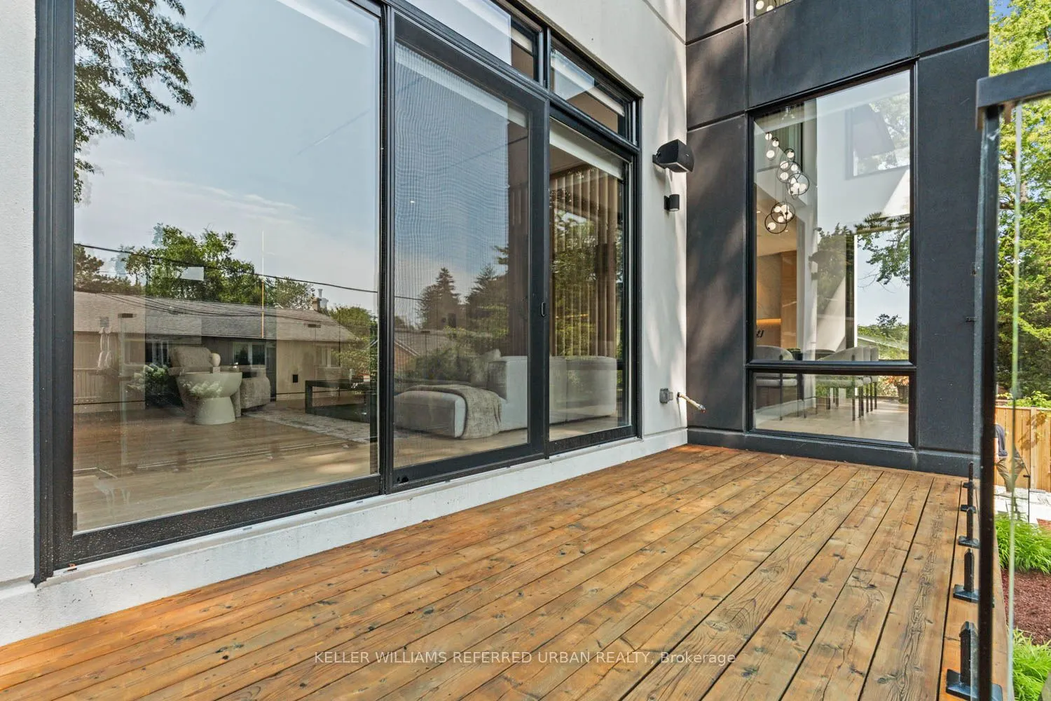 27 Berkinshaw Crescent