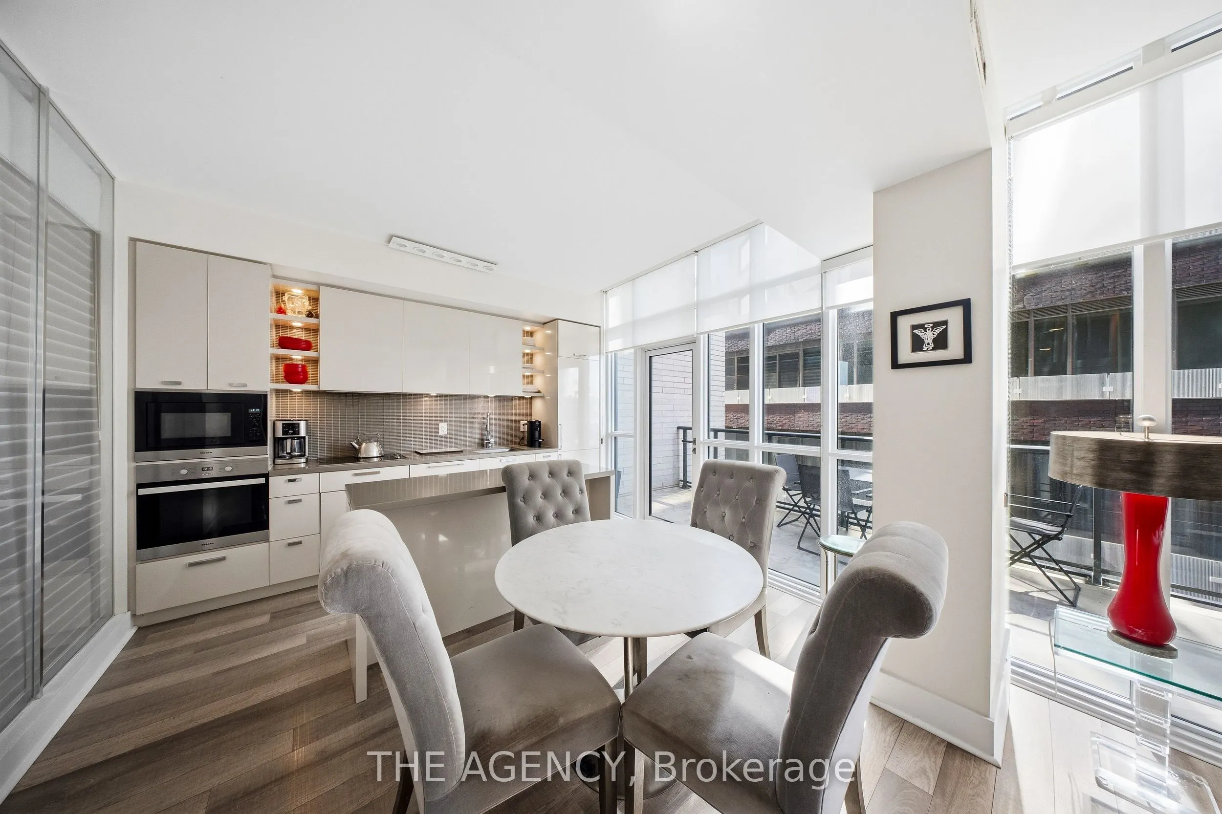 32 Davenport Road #401