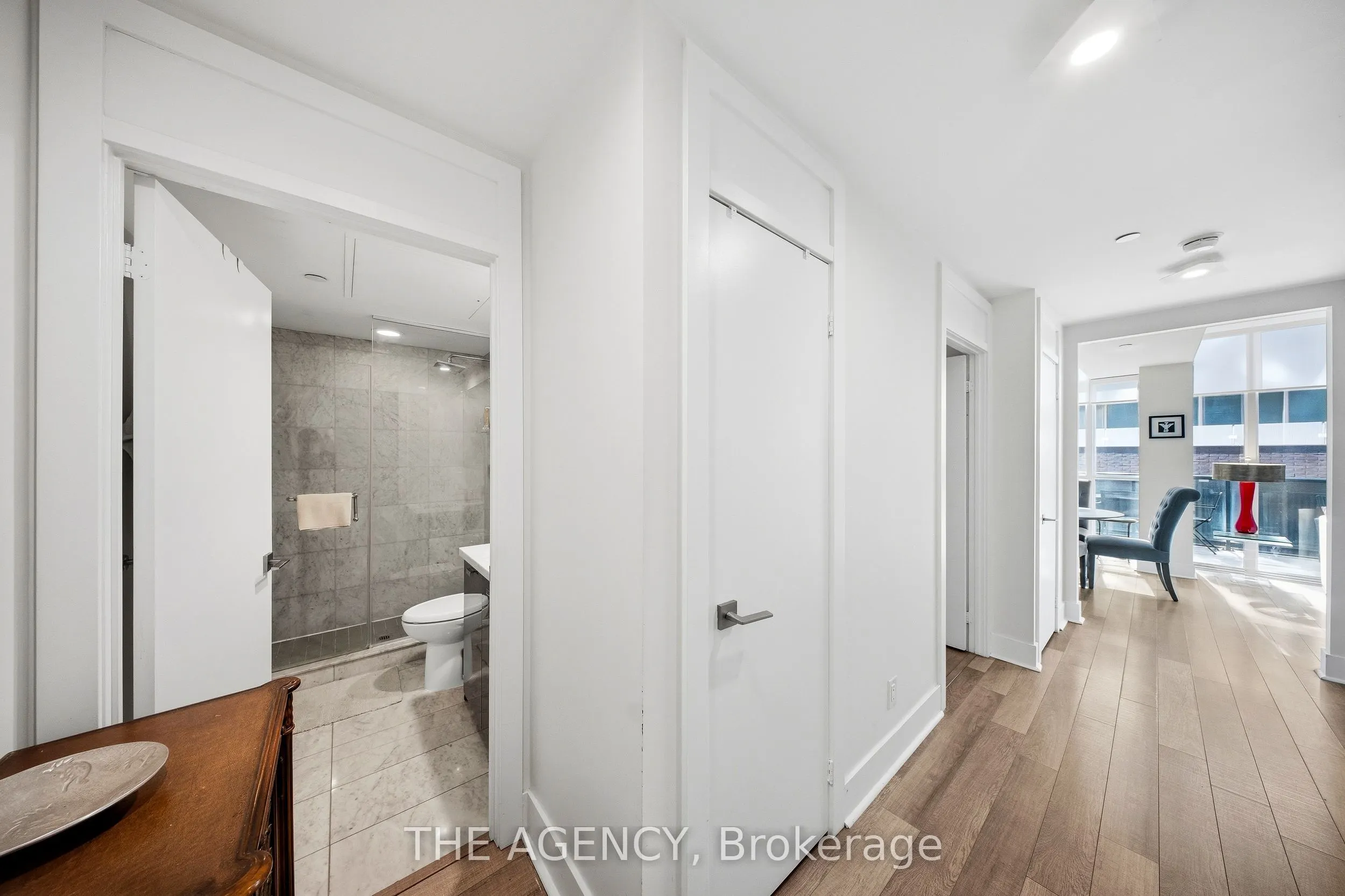 32 Davenport Road #401