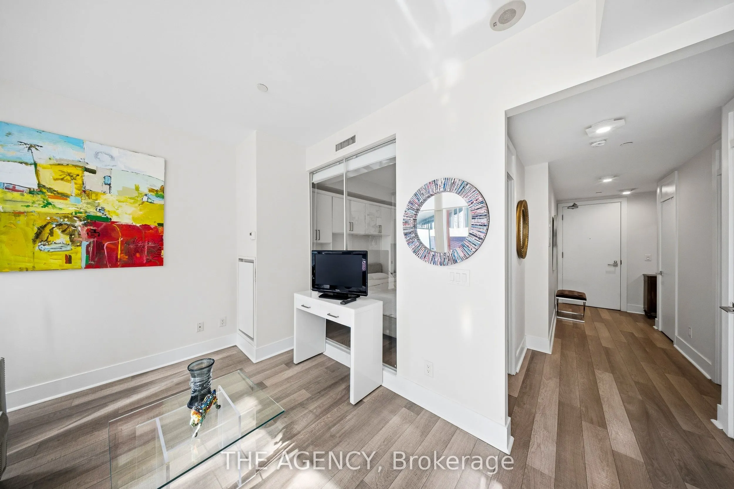32 Davenport Road #401