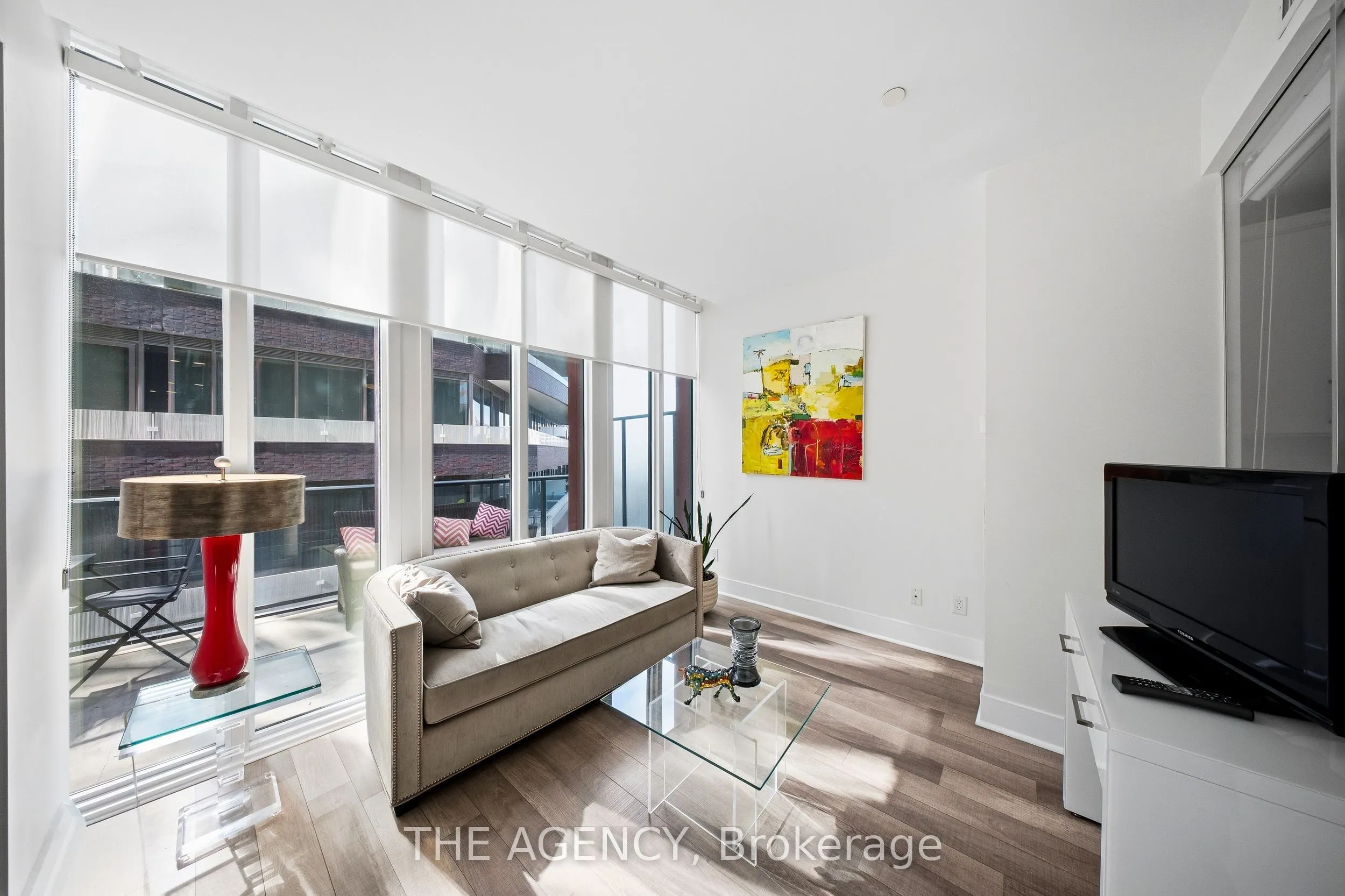 32 Davenport Road #401