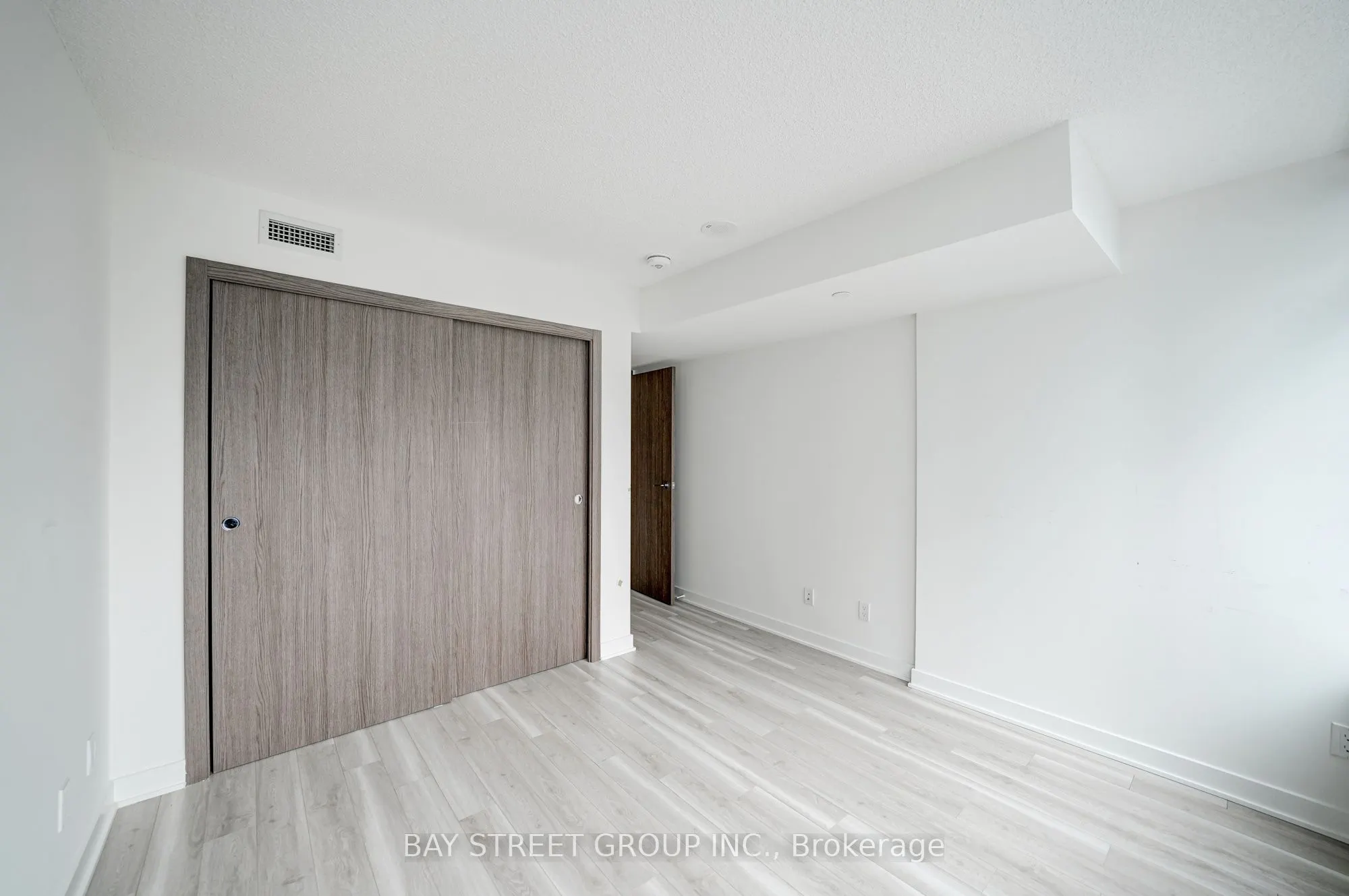 17 Bathurst Street #2612
