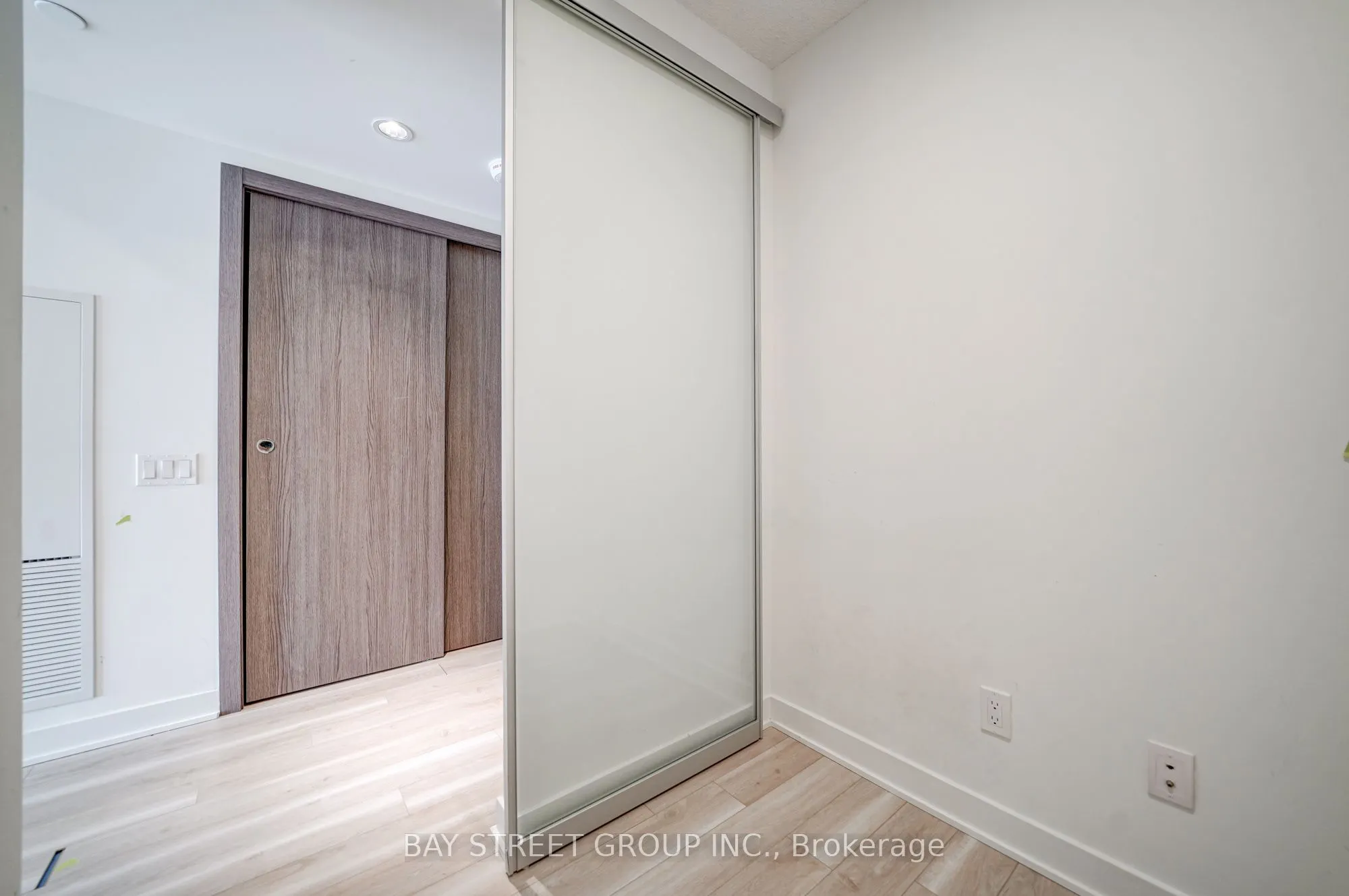 17 Bathurst Street #2612