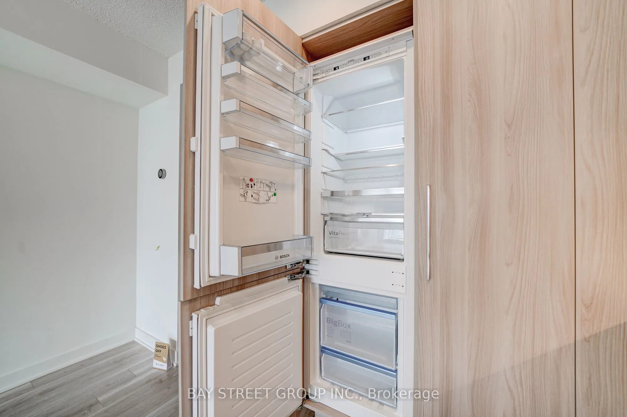 17 Bathurst Street #2612