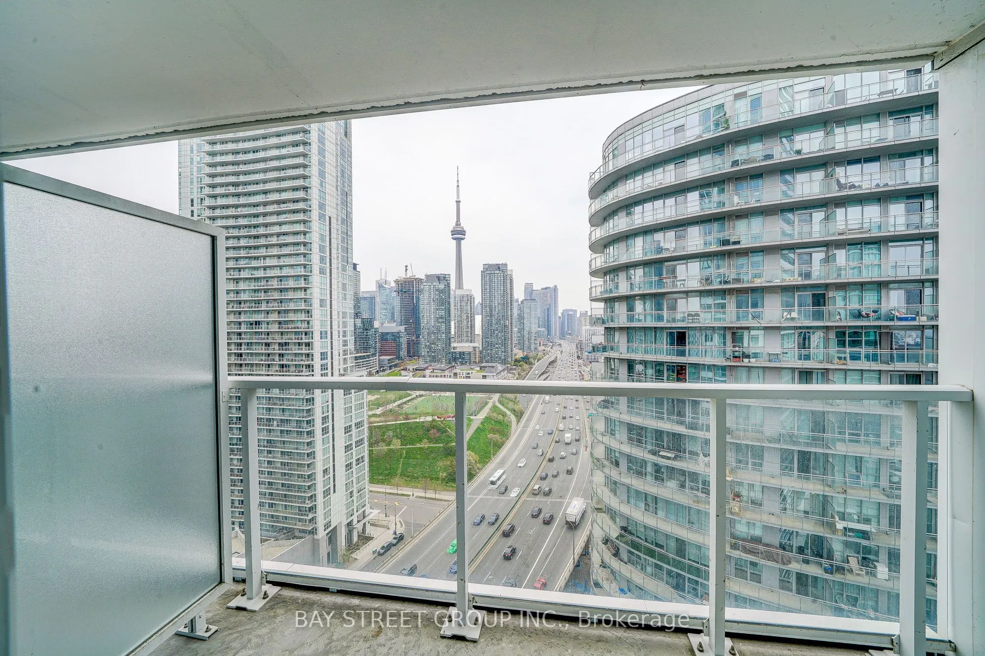 17 Bathurst Street #2612