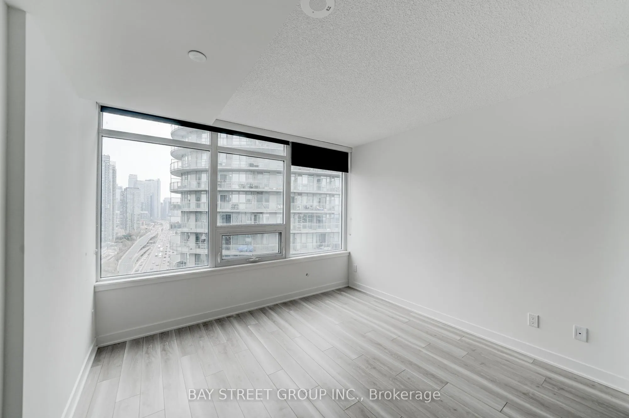 17 Bathurst Street #2612
