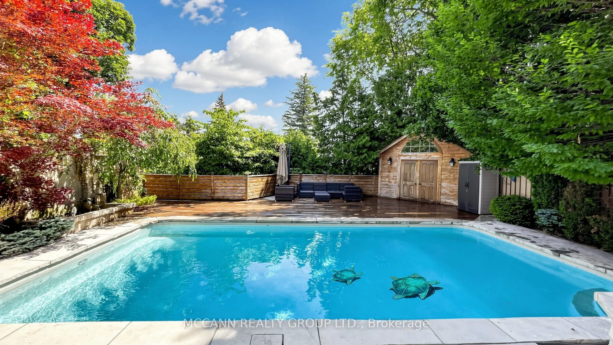 27 Strathgowan Crescent