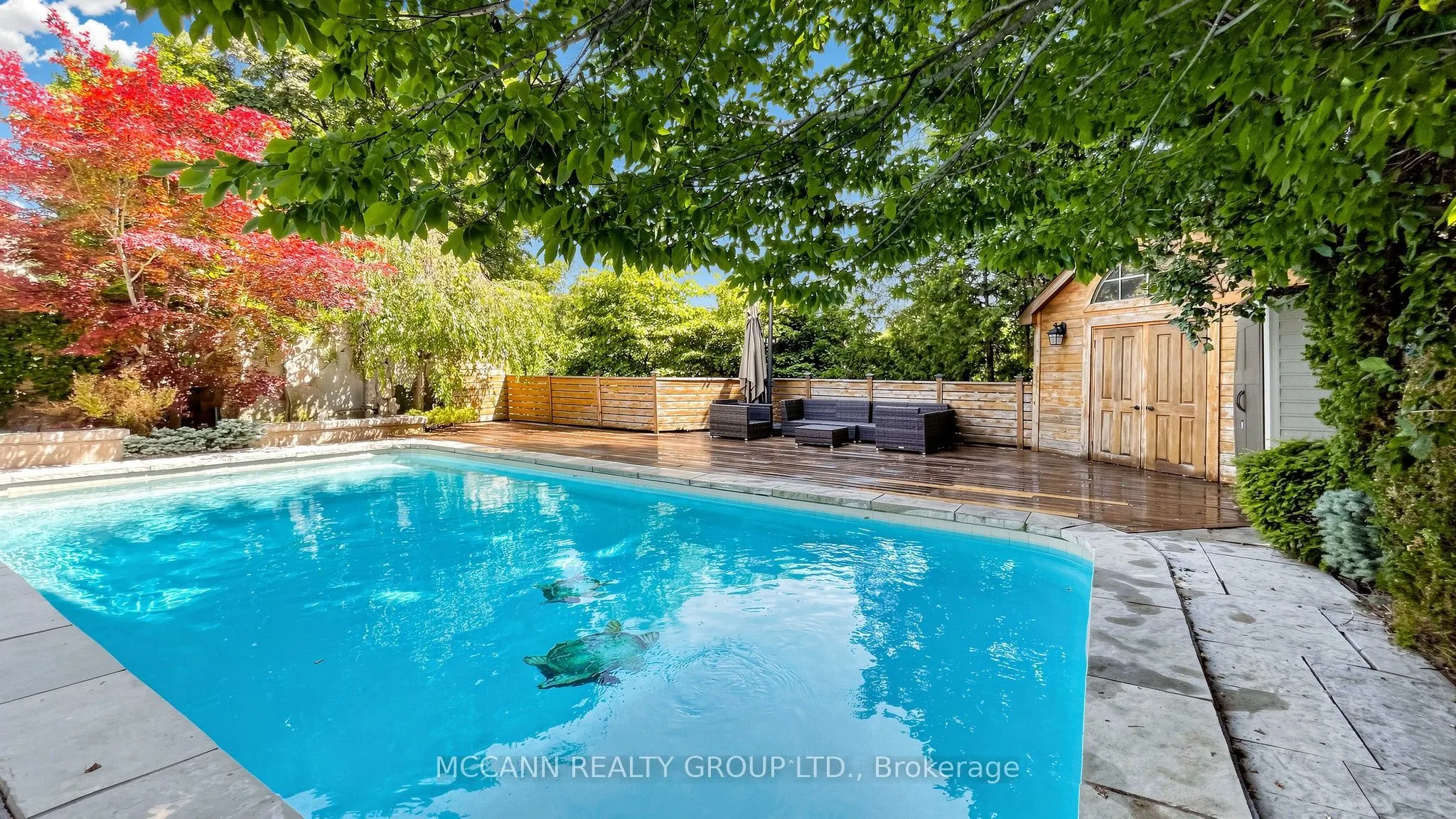 27 Strathgowan Crescent