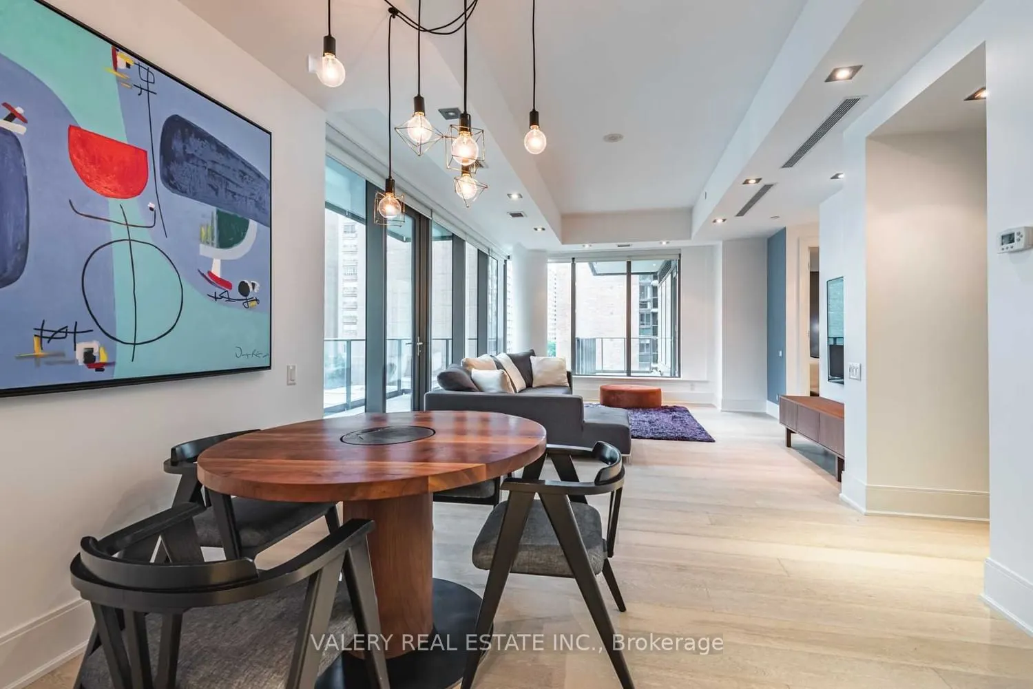 77 Charles Street W #602