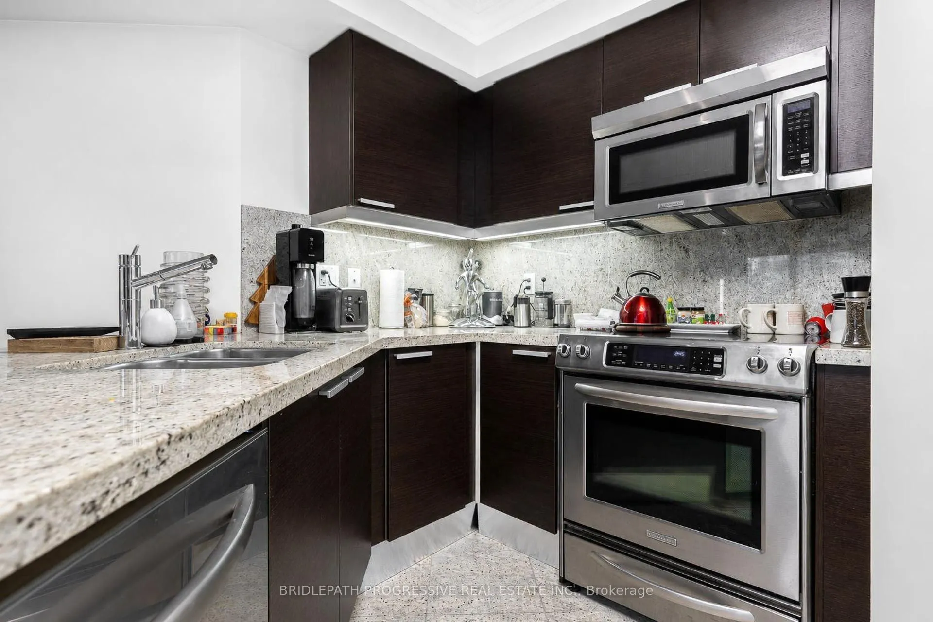 650 Sheppard Avenue E #307