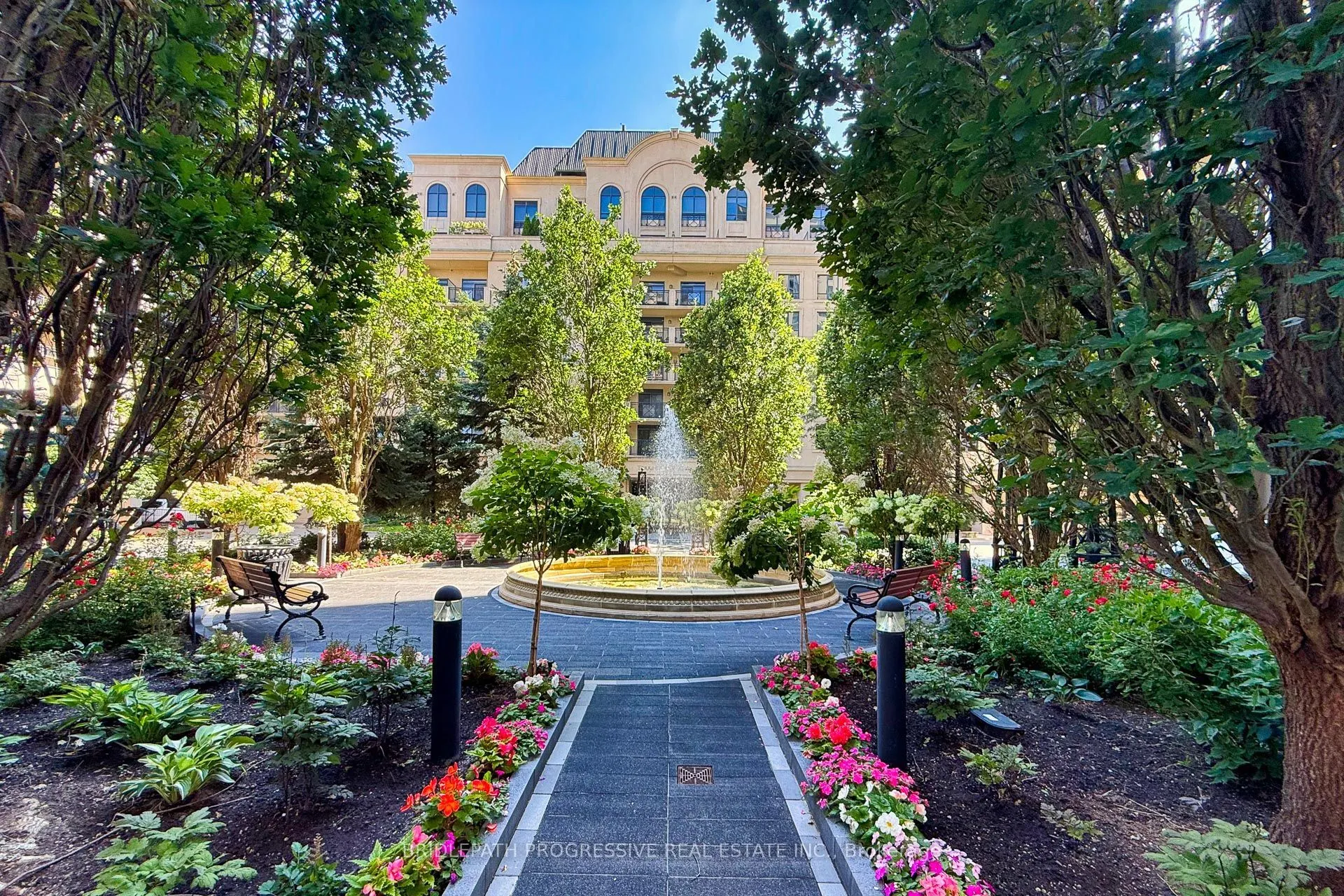 650 Sheppard Avenue E #307