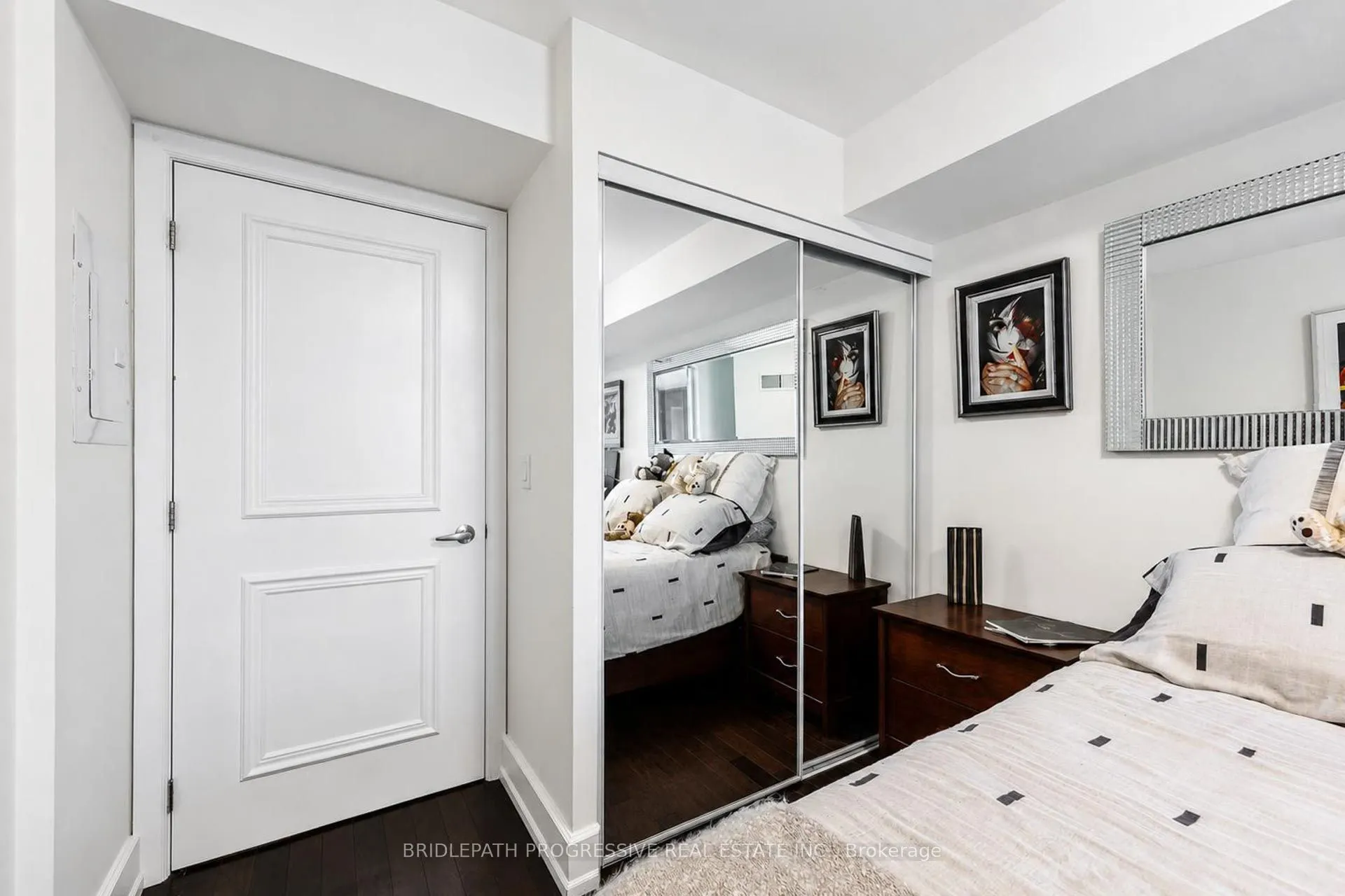 650 Sheppard Avenue E #307