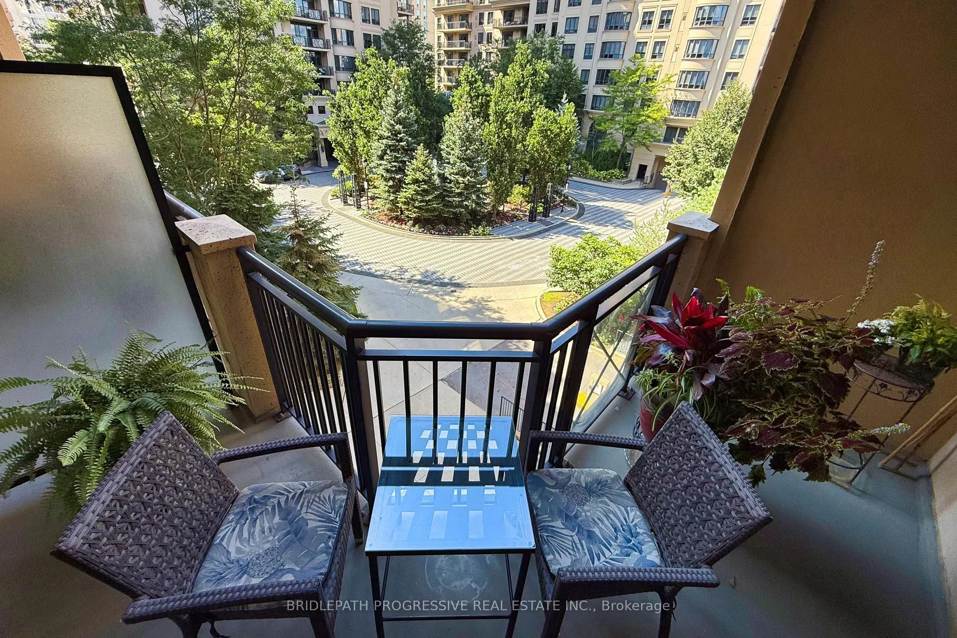 650 Sheppard Avenue E #307