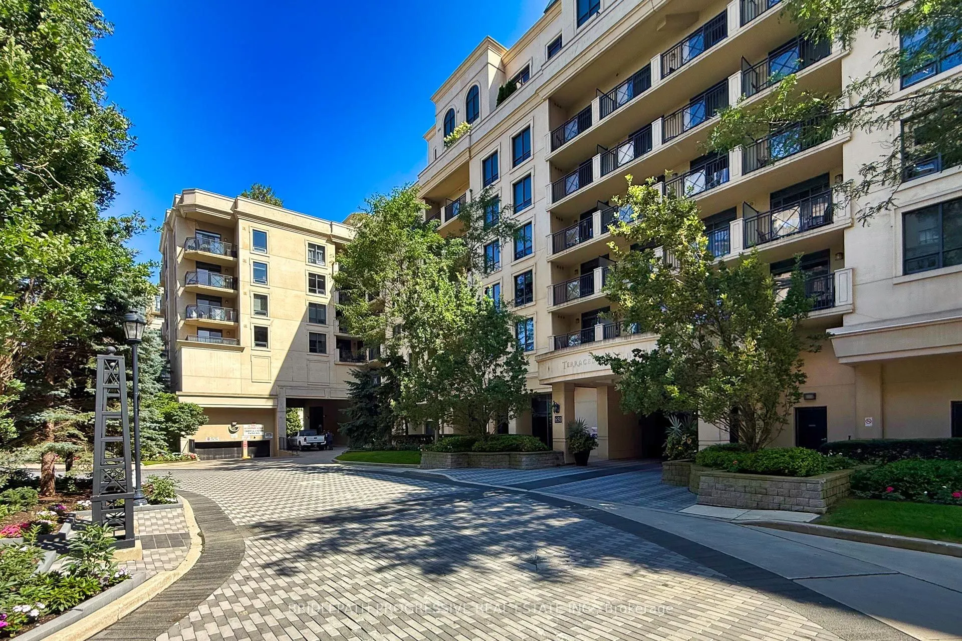 650 Sheppard Avenue E #307