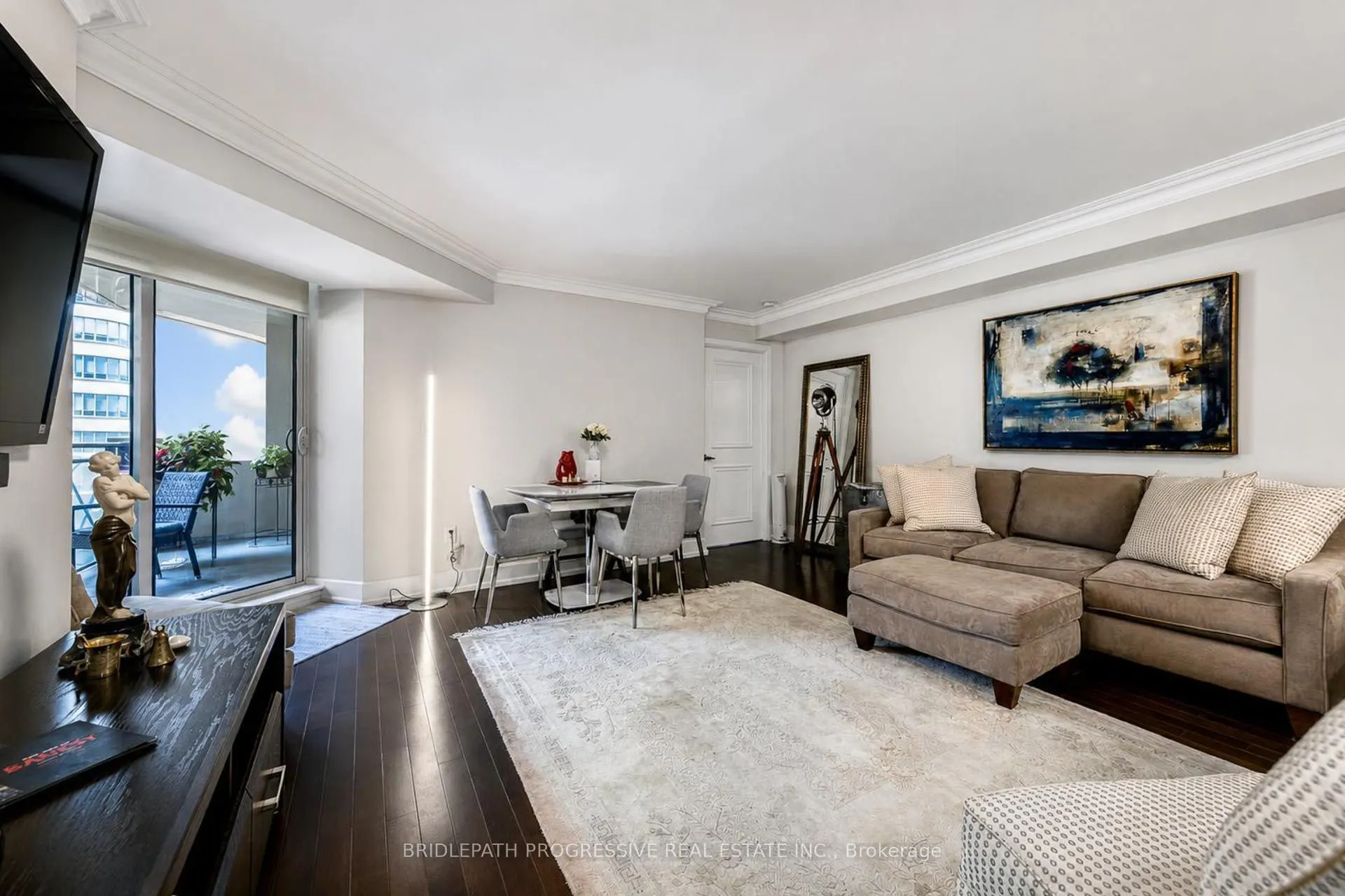 650 Sheppard Avenue E #307