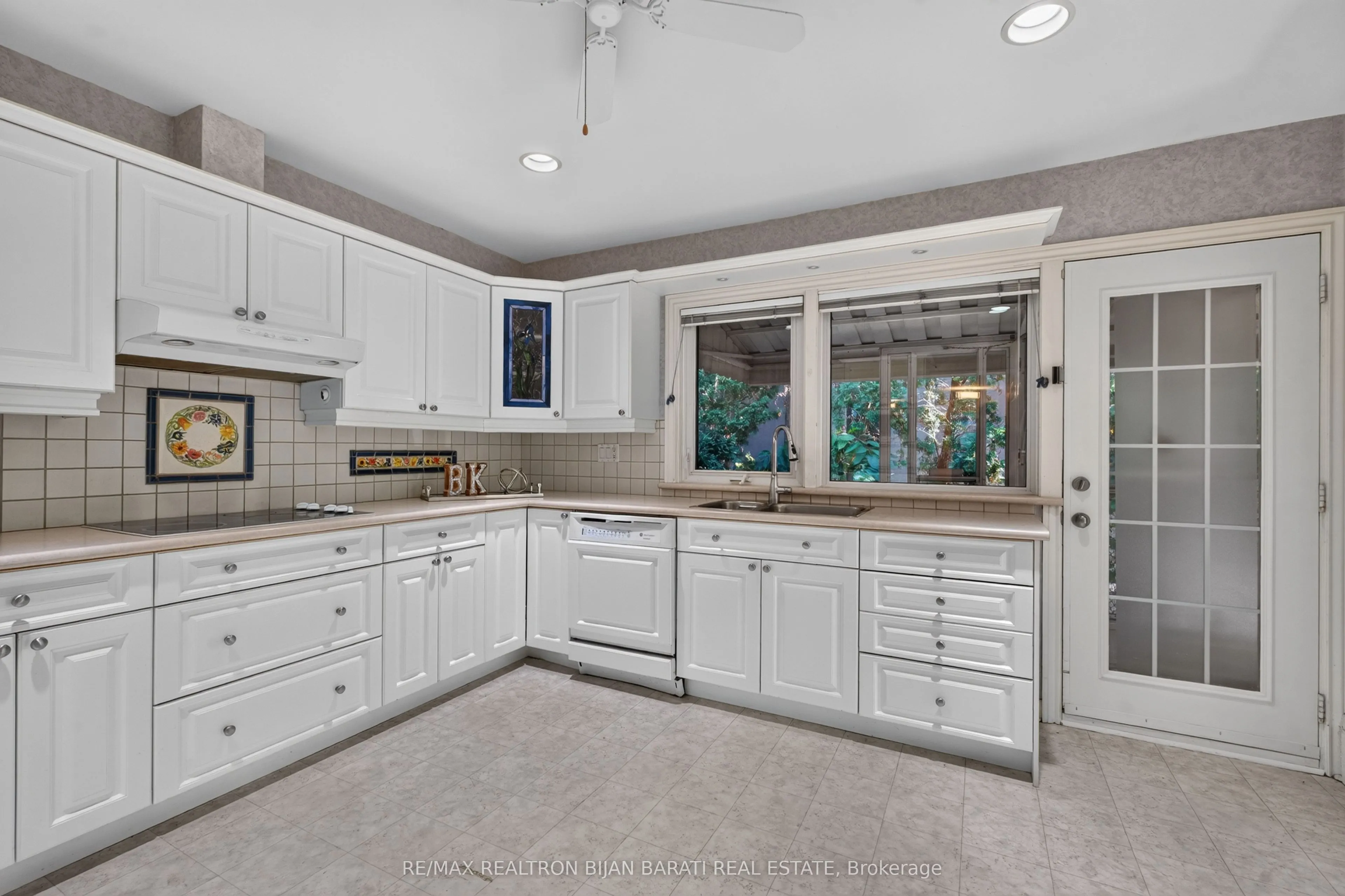22 Brucedale Crescent