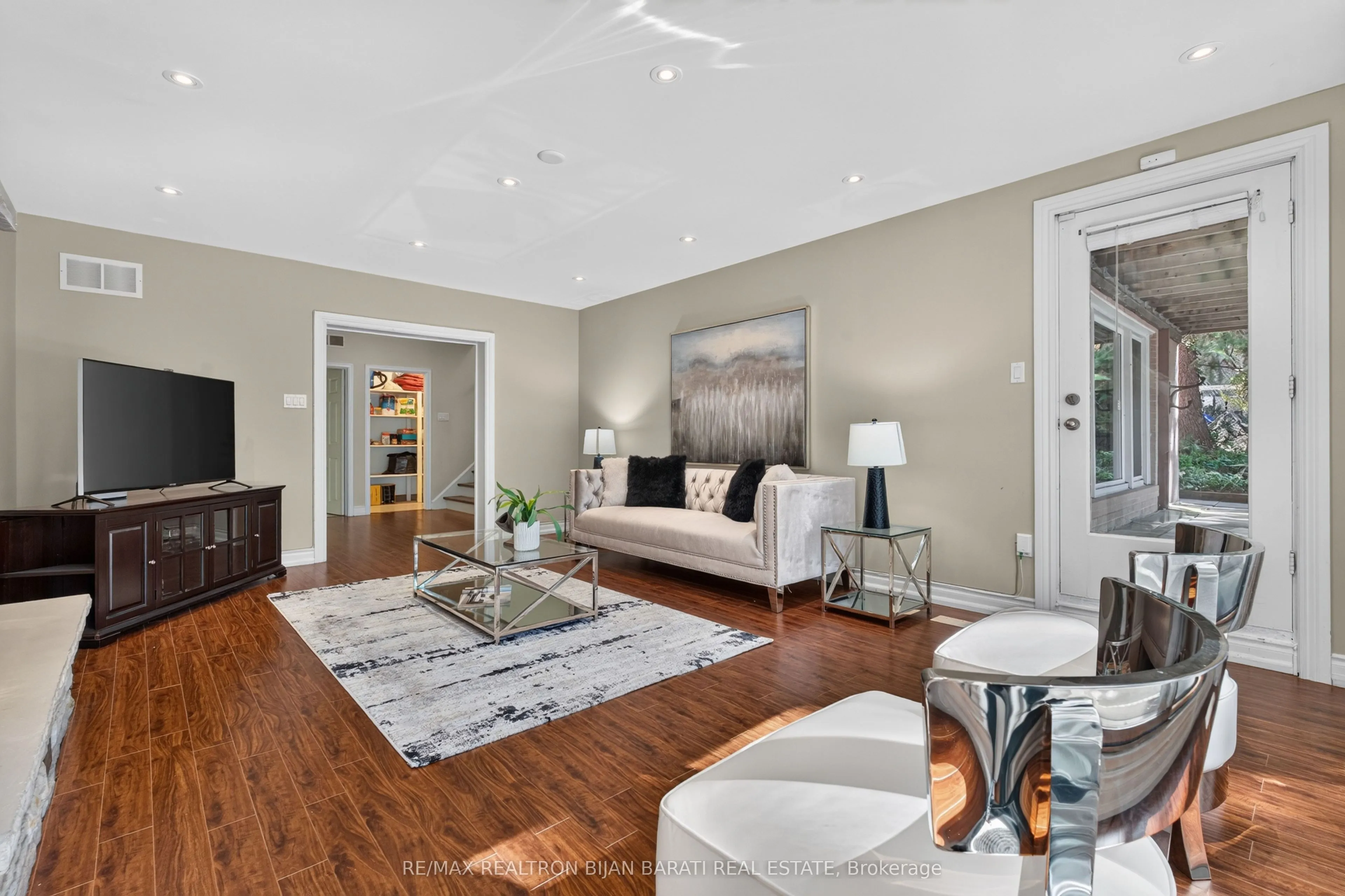22 Brucedale Crescent