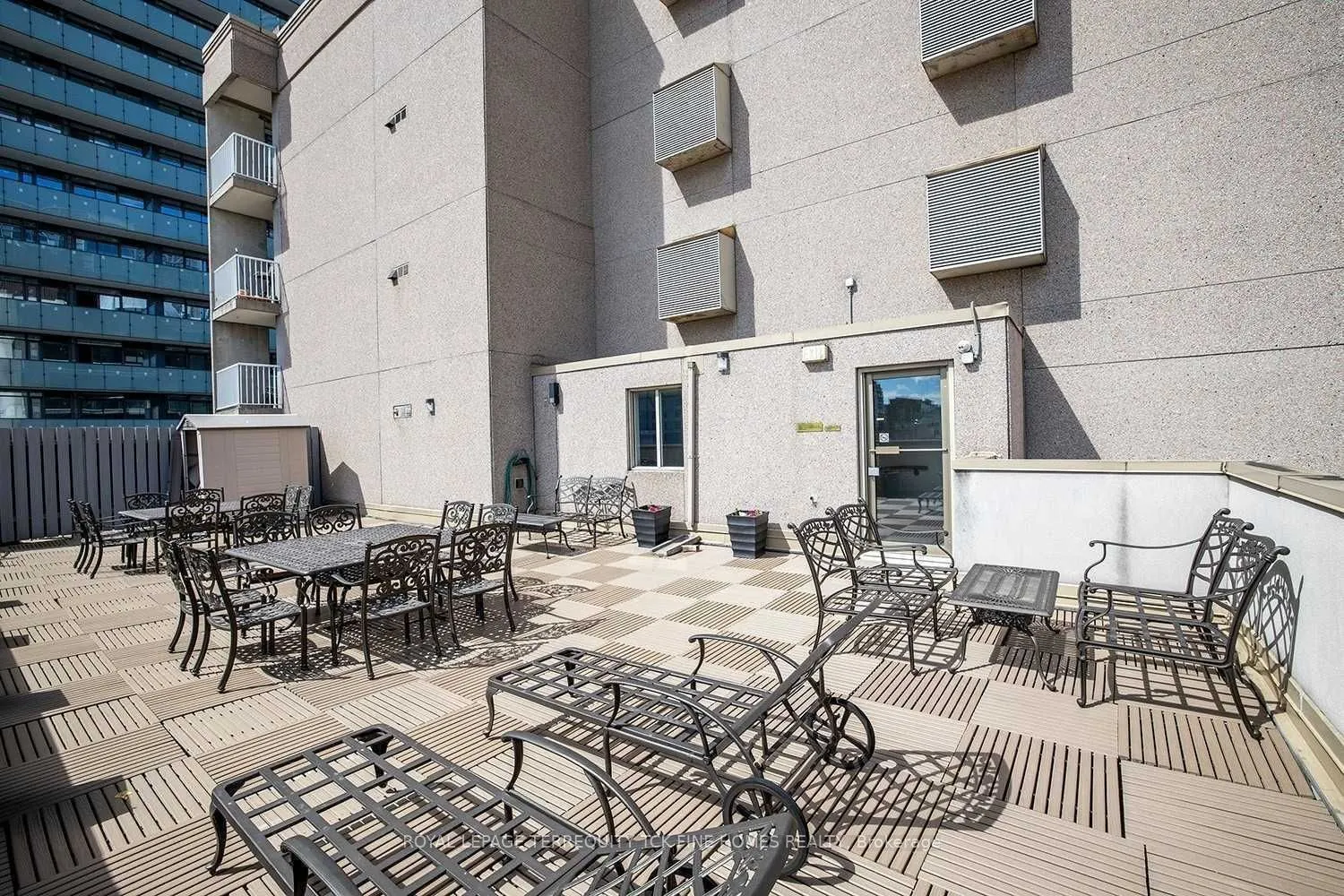105 Victoria Street #1205