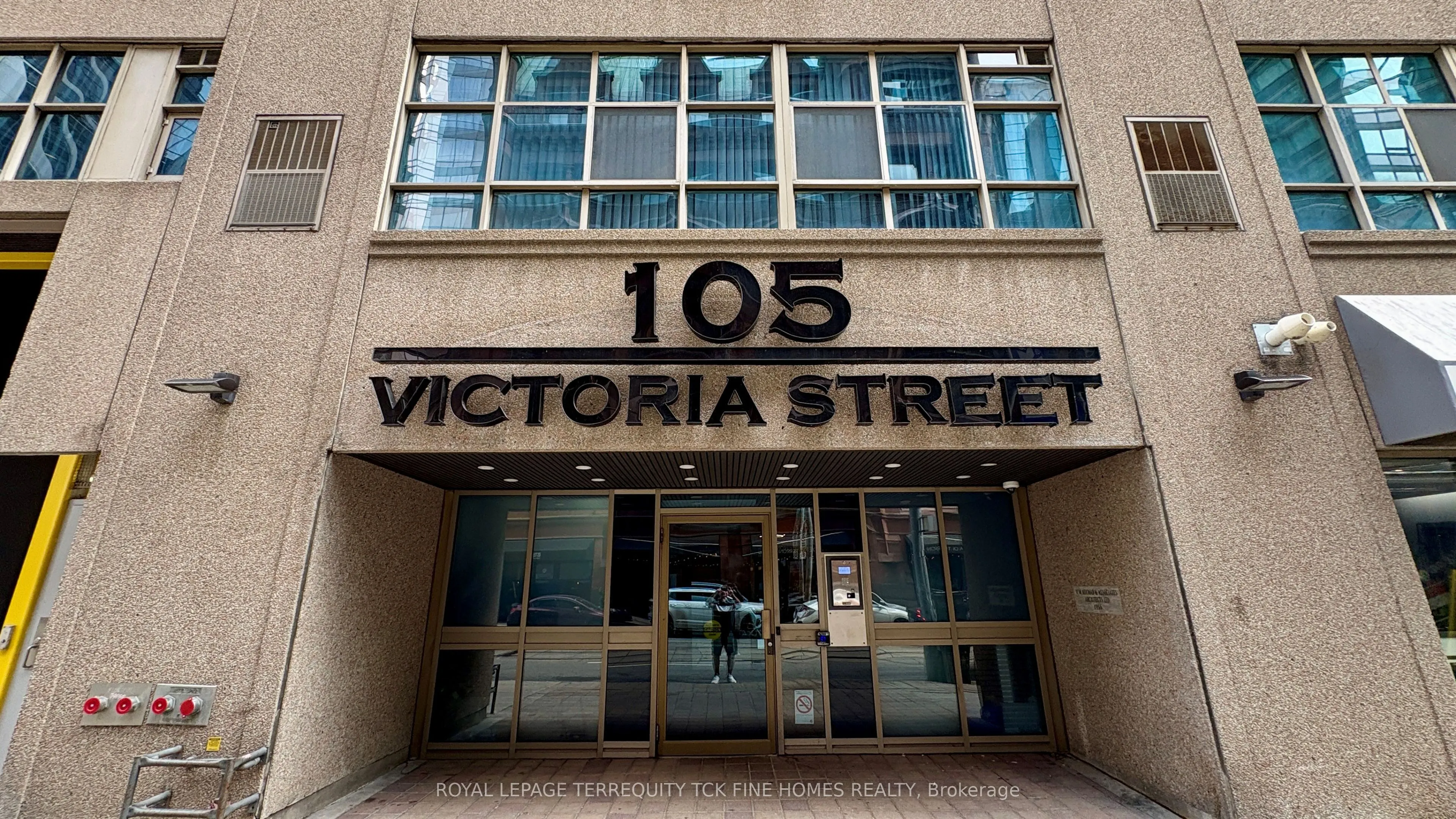105 Victoria Street #1205