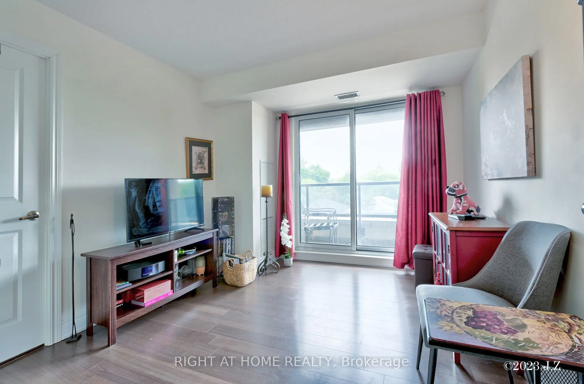 760 Sheppard Avenue W #312
