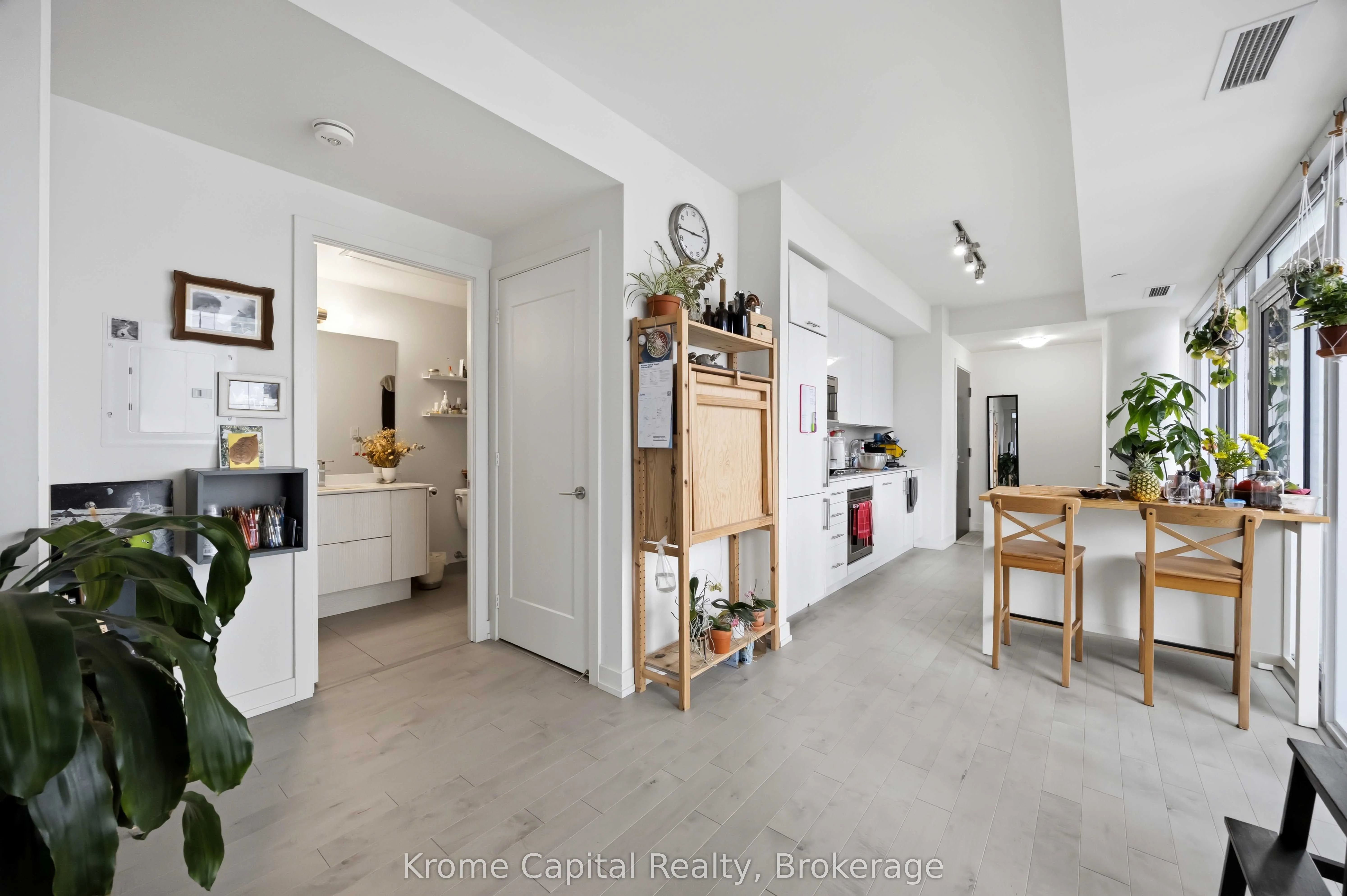 330 Richmond Street W #2615