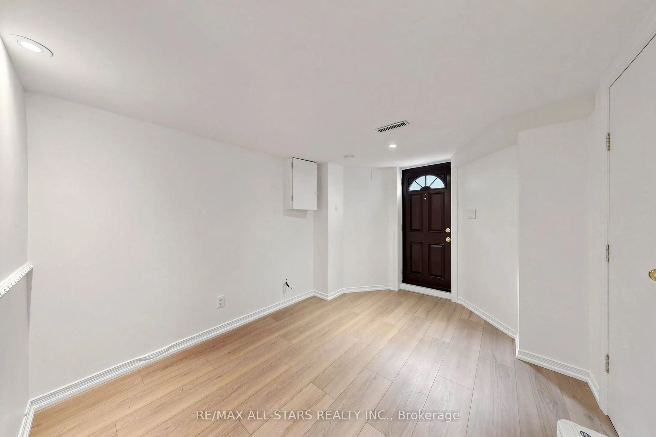 68 Macpherson Avenue #Basement