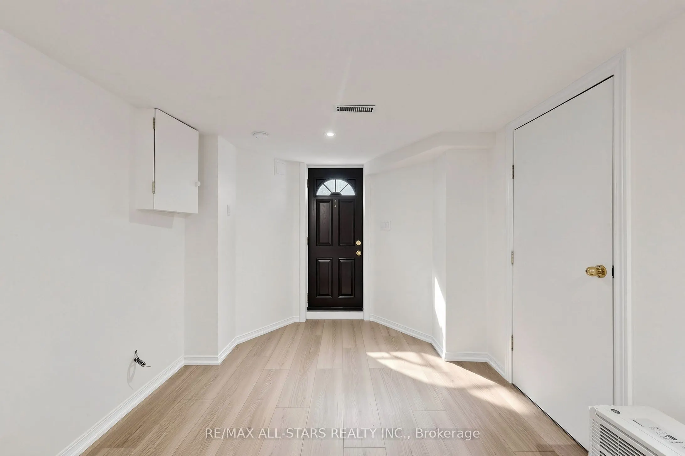 68 Macpherson Avenue #Basement