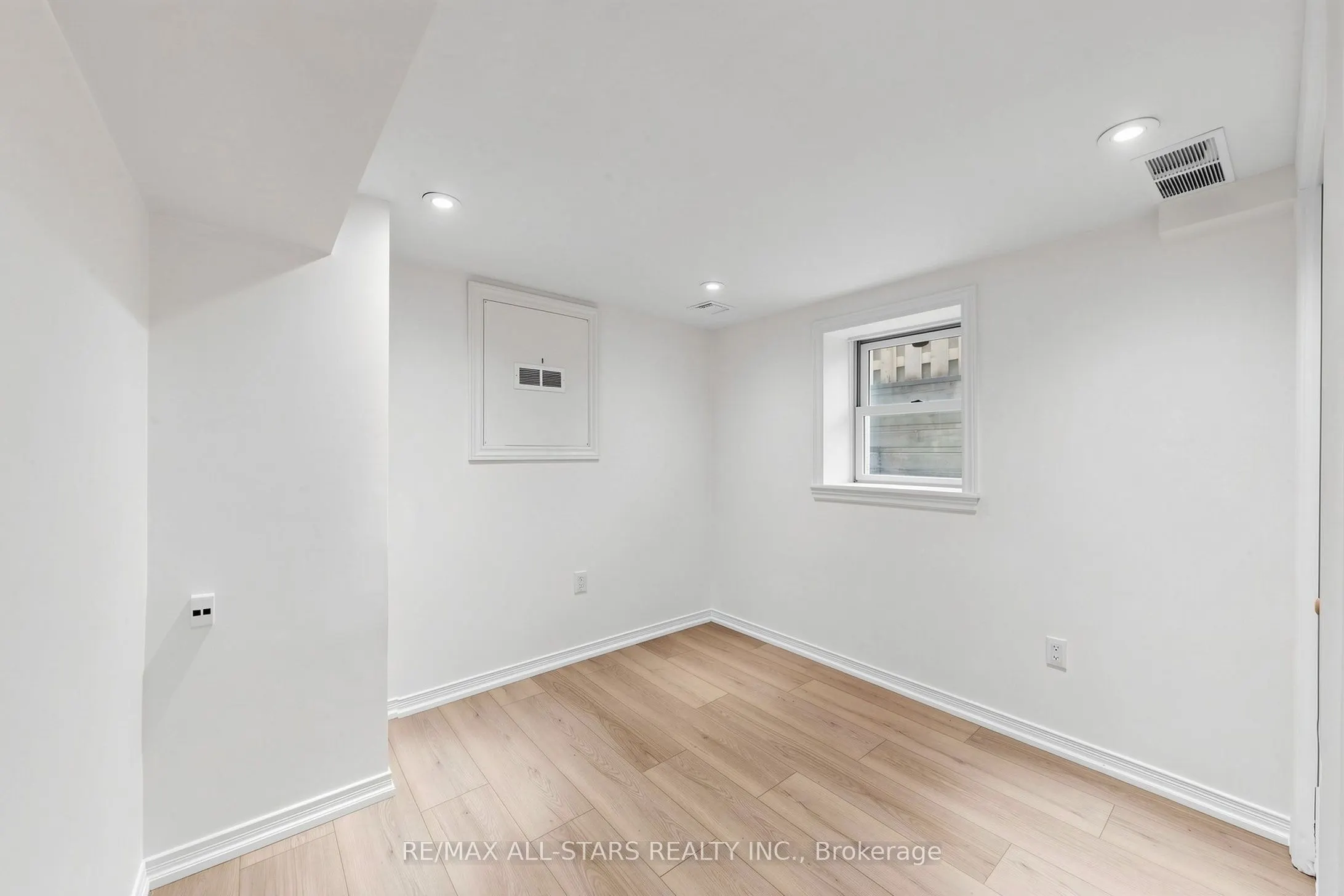 68 Macpherson Avenue #Basement