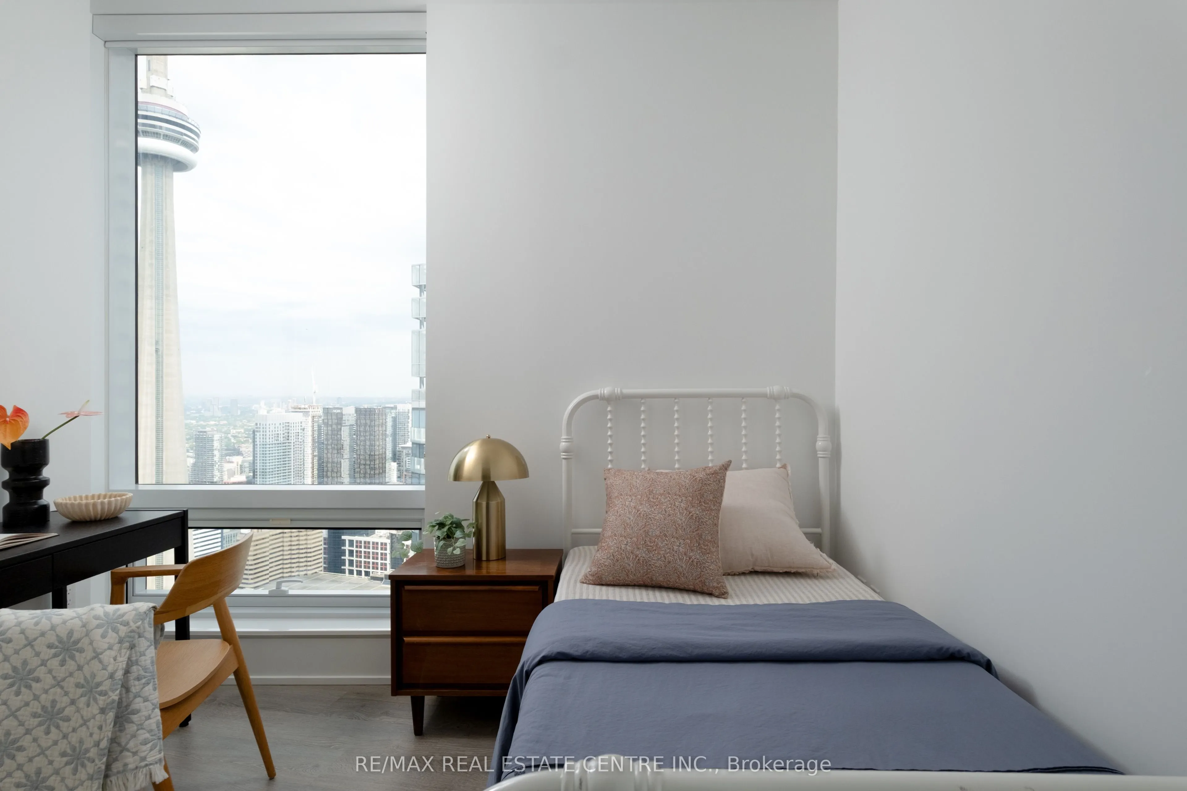 10 York Street #6210
