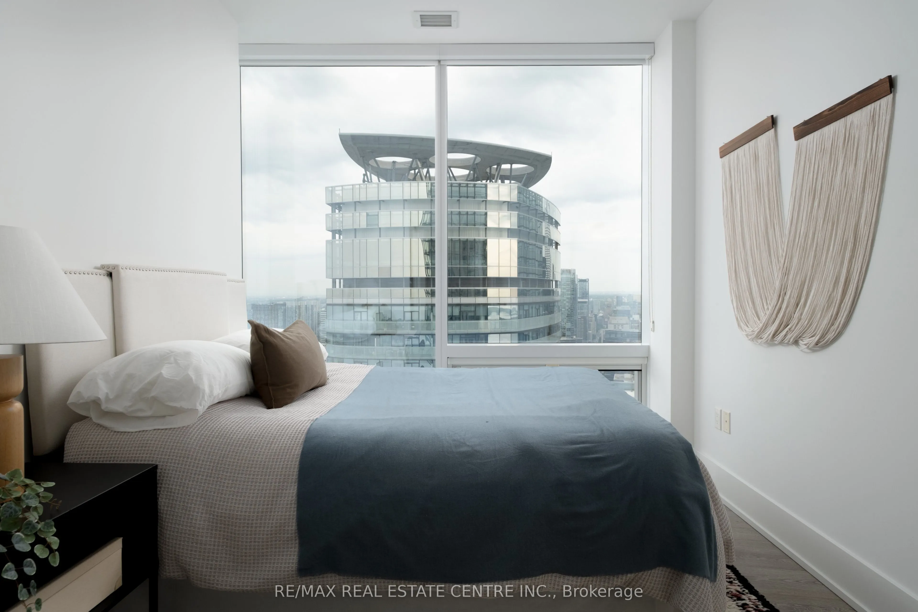 10 York Street #6210