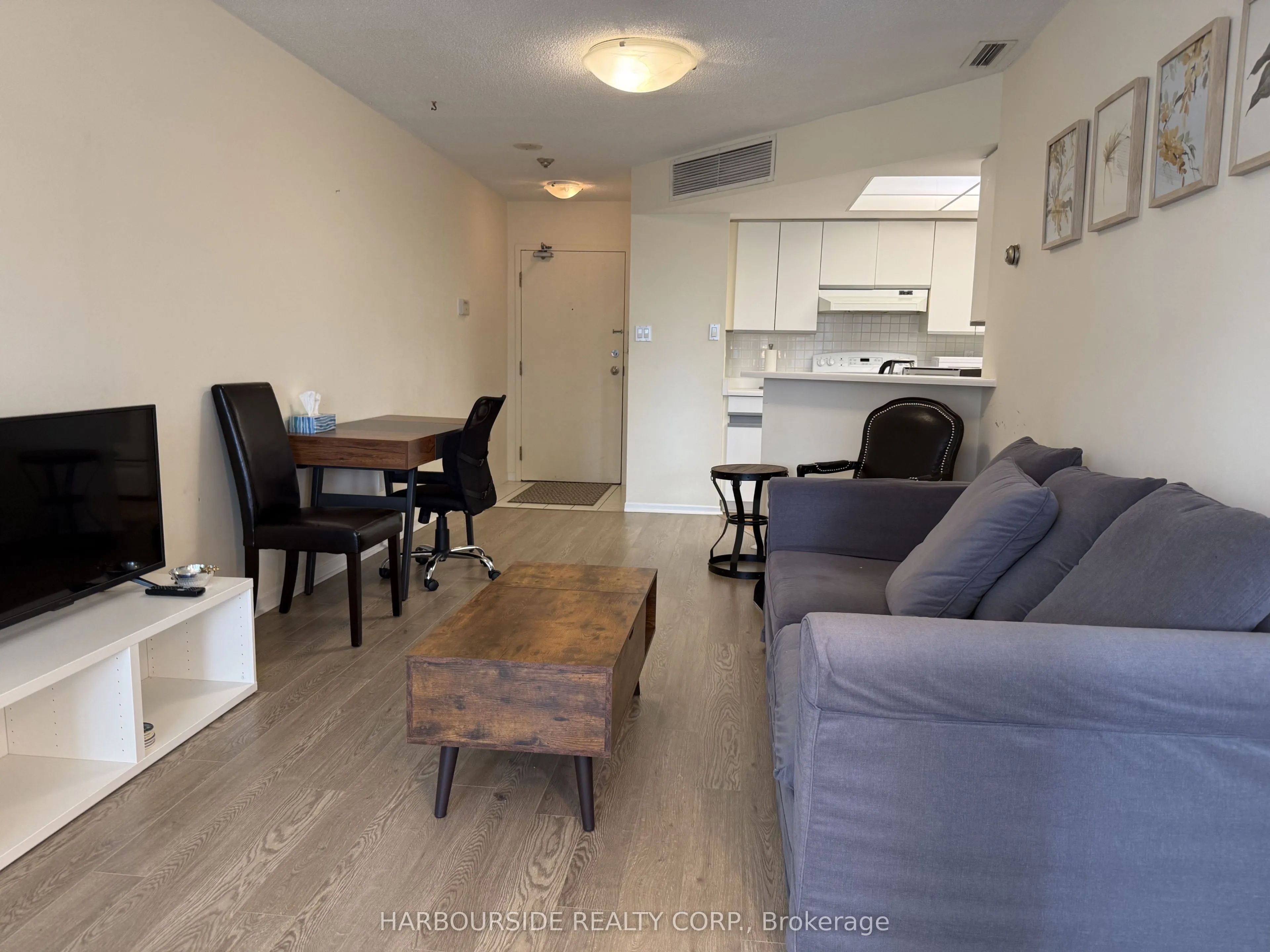 1001 Bay Street #2605