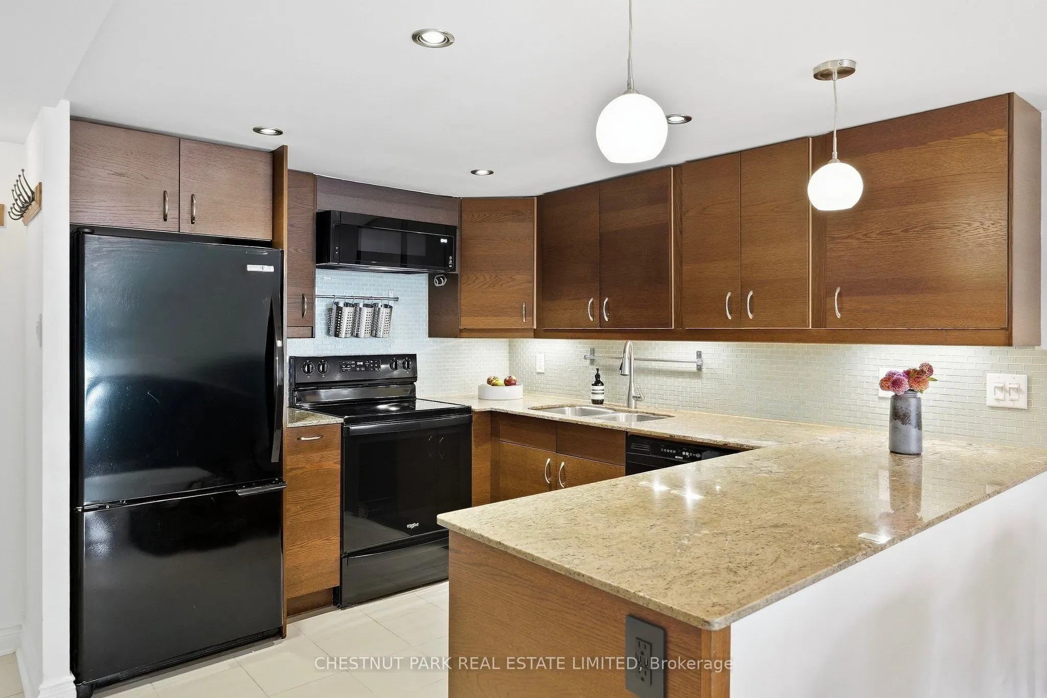 65 Scadding Avenue #211