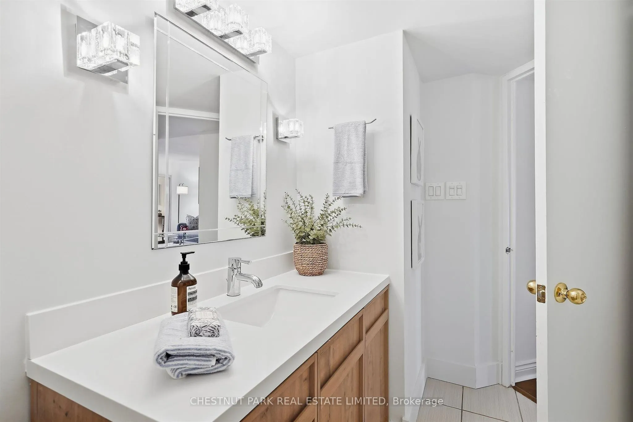65 Scadding Avenue #211