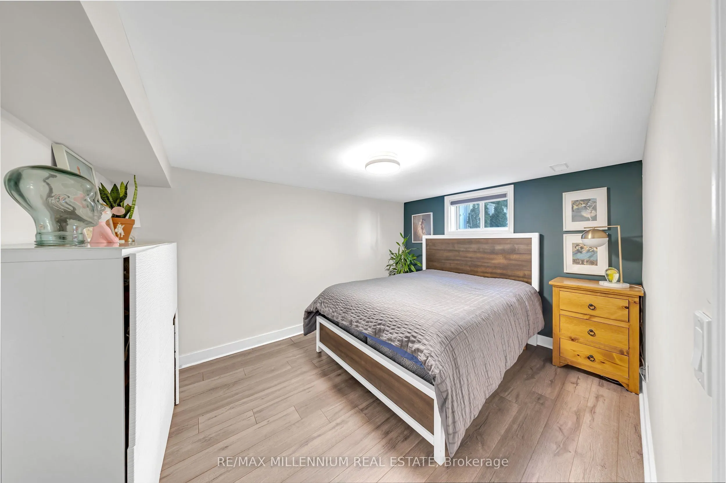 16 Sultana Avenue