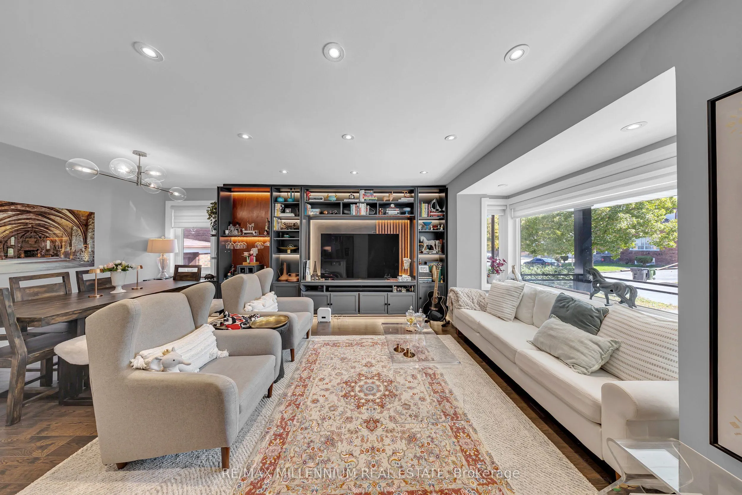 16 Sultana Avenue